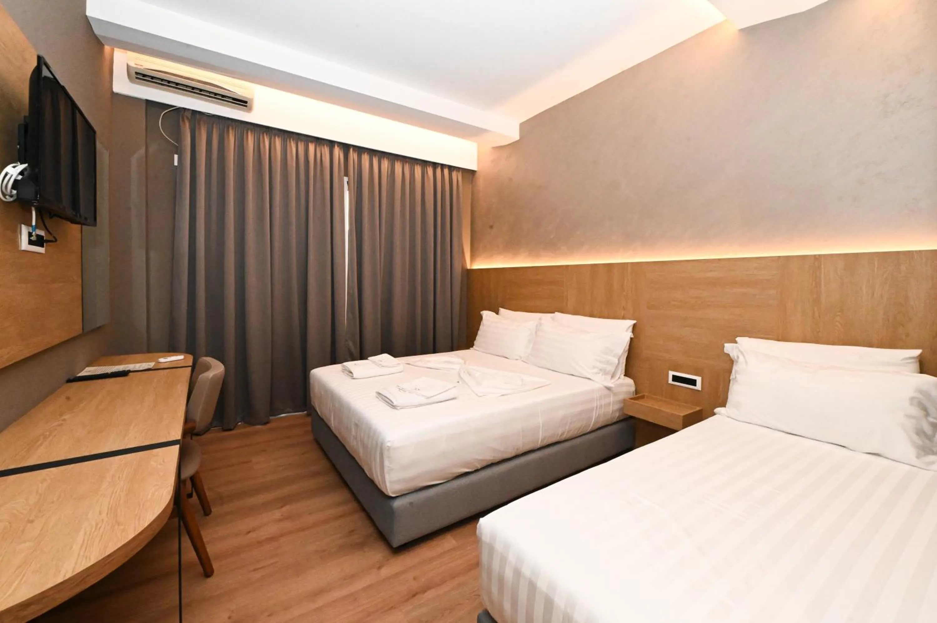 Photo of the whole room, Bed in Hotel Panorama