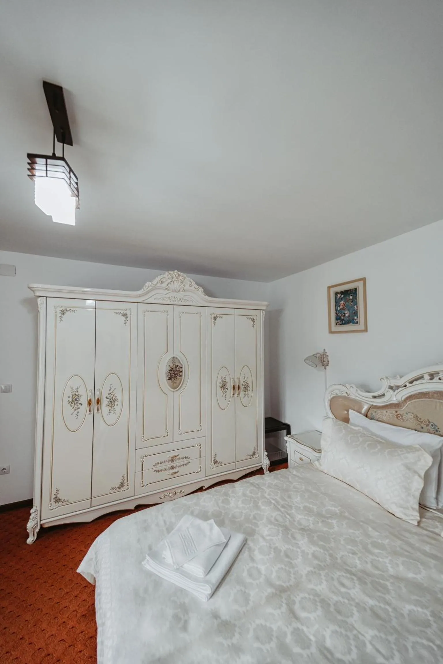 Bed in Complex Turistic Constantin Bucovina