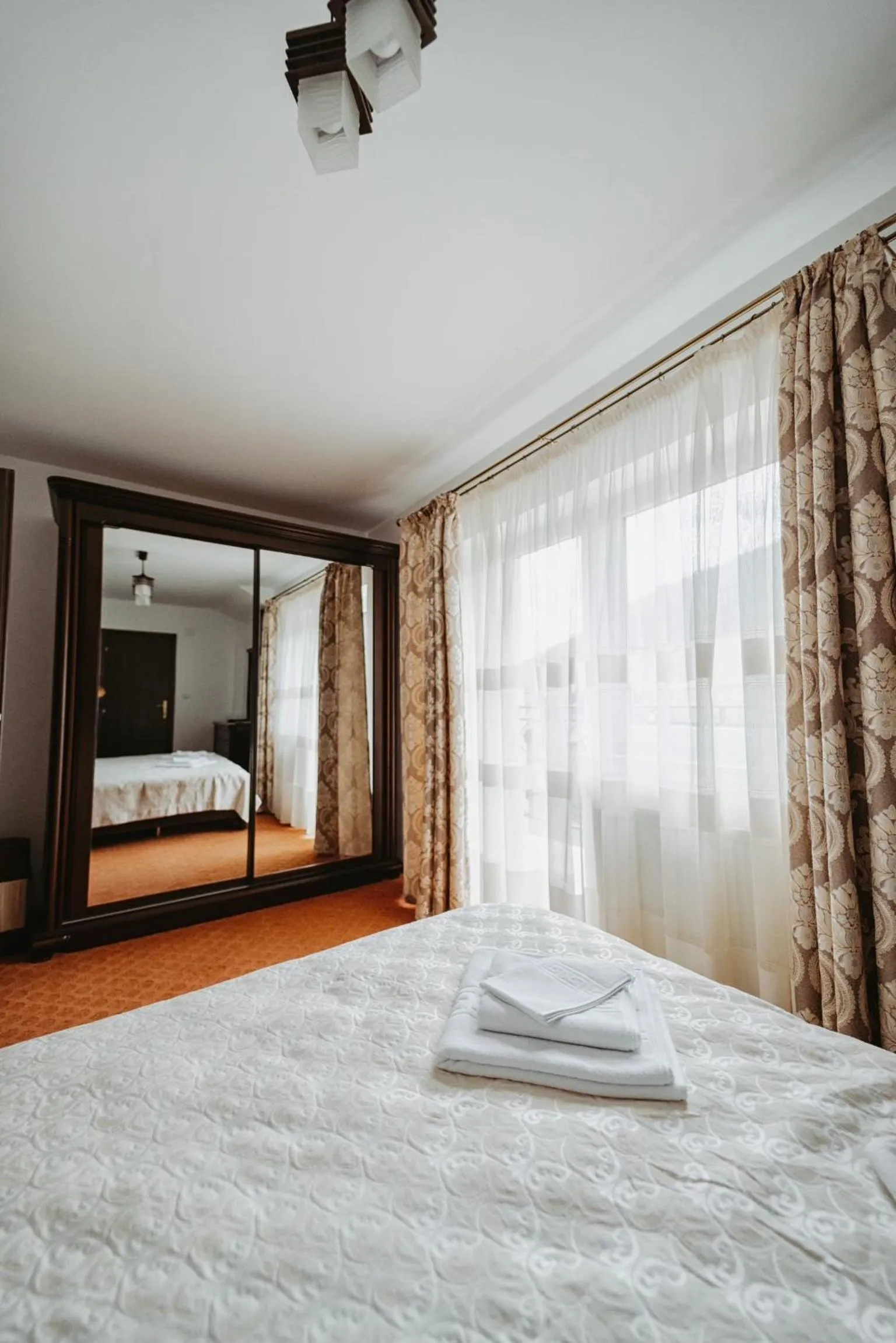 Bed in Complex Turistic Constantin Bucovina