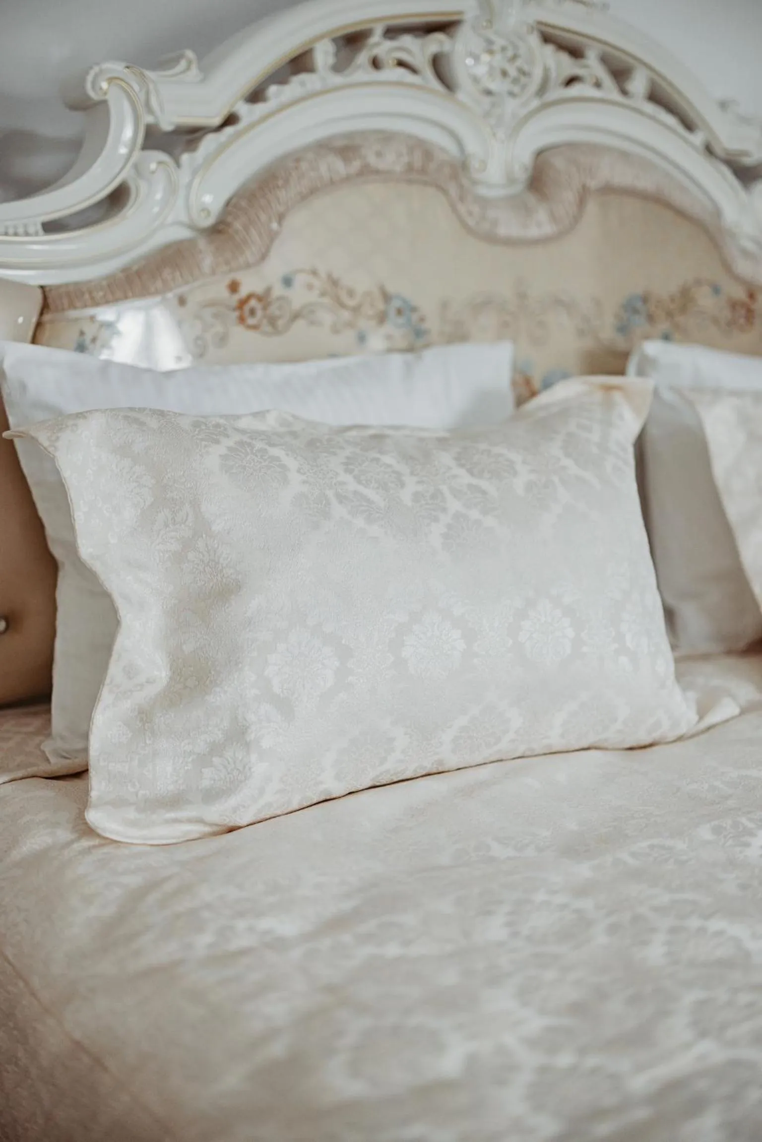 Bed in Complex Turistic Constantin Bucovina