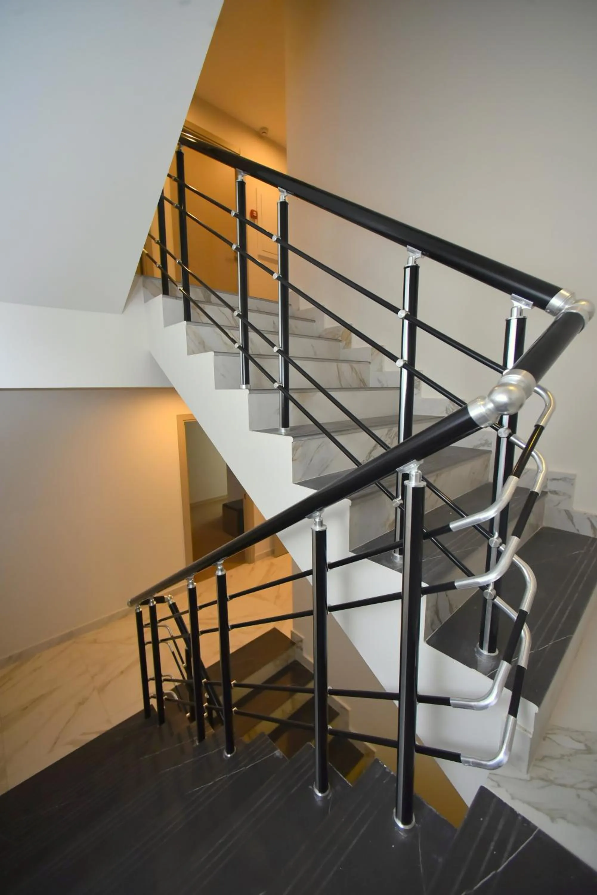 Property building in Hotel Avenue 30