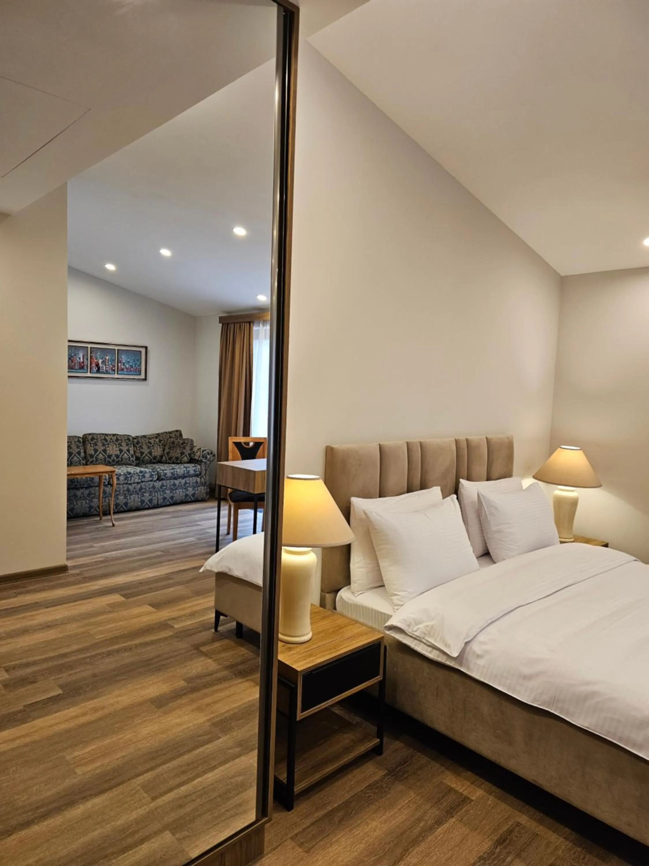 Bed in Hotel Avenue 30