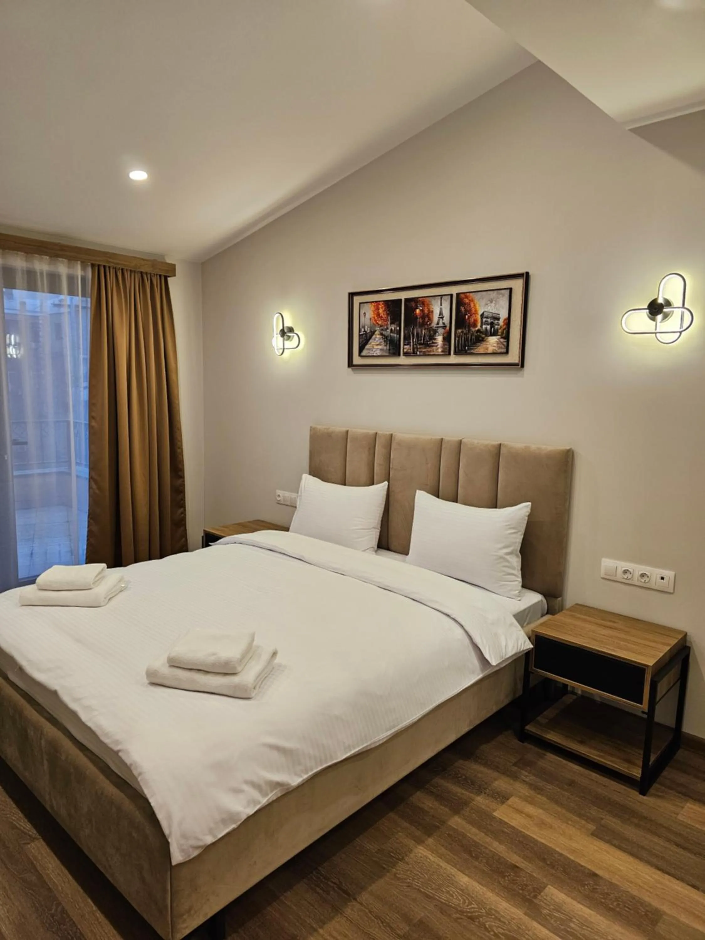 Bed in Hotel Avenue 30