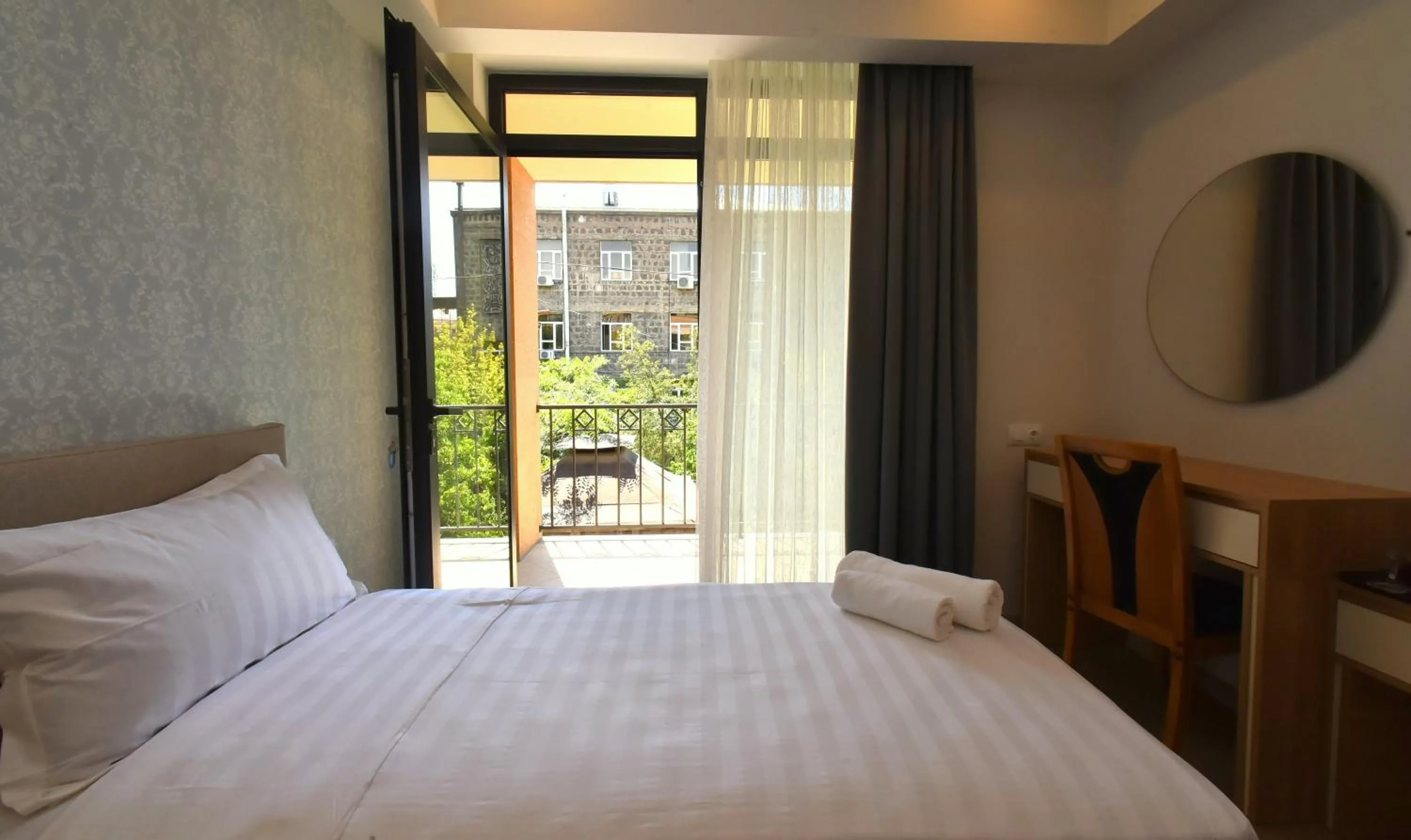 Bed in Hotel Avenue 30