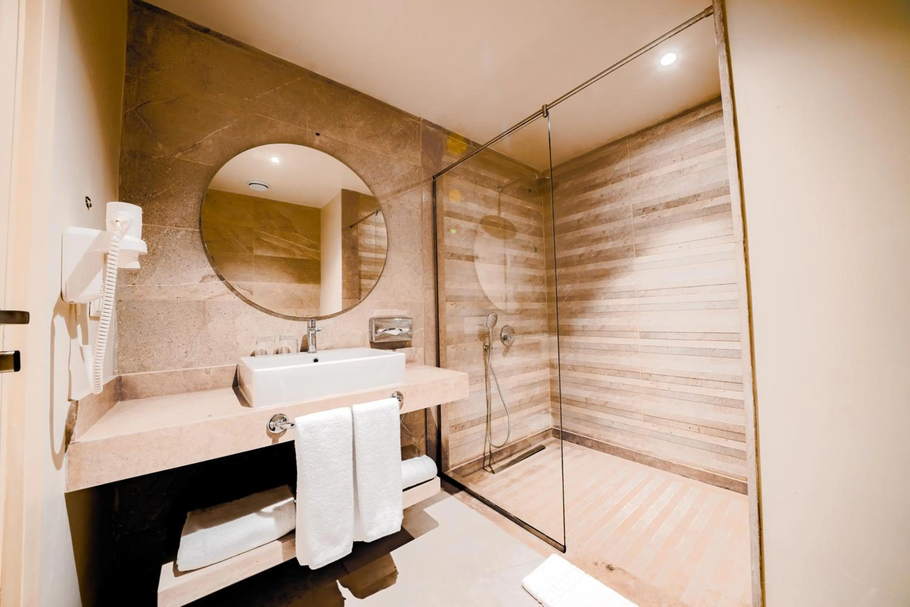 Shower in Sentido Reef Oasis Suakin Resort