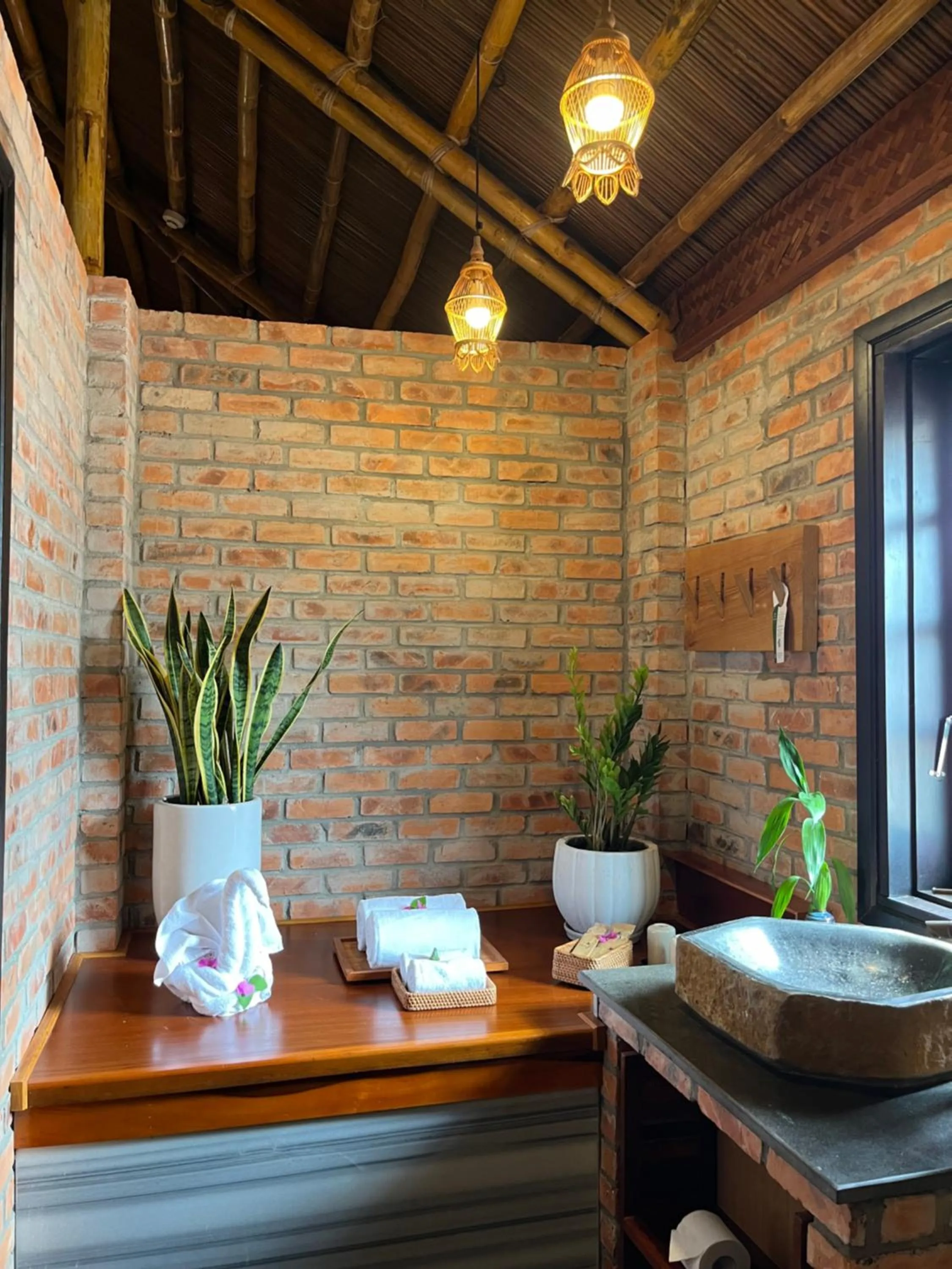 Bathroom in ENSO Retreat Hoi An - Rediscovery & Serenity