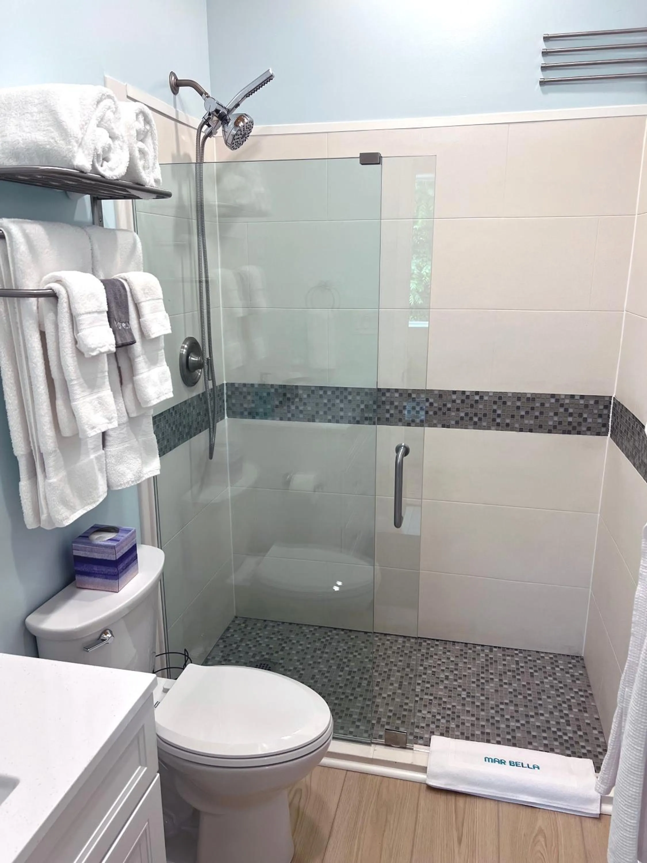 Shower in Mar Bella Boutique Hotel & Spa