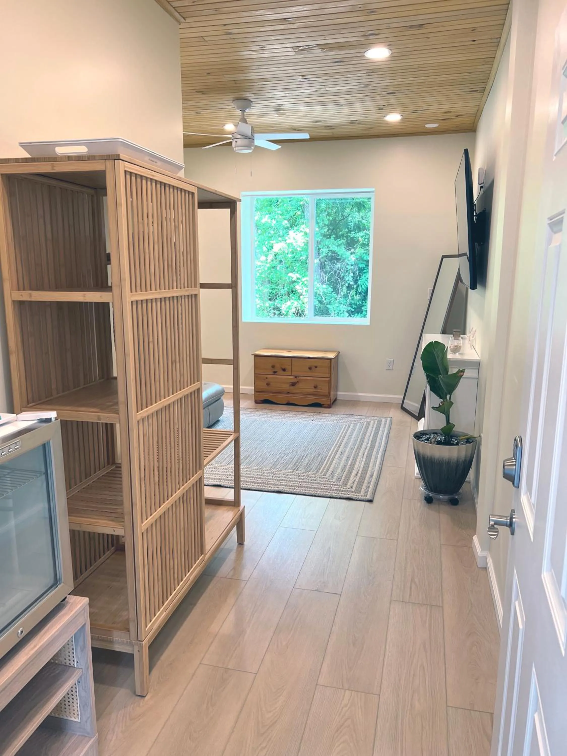 wardrobe in Mar Bella Boutique Hotel & Spa