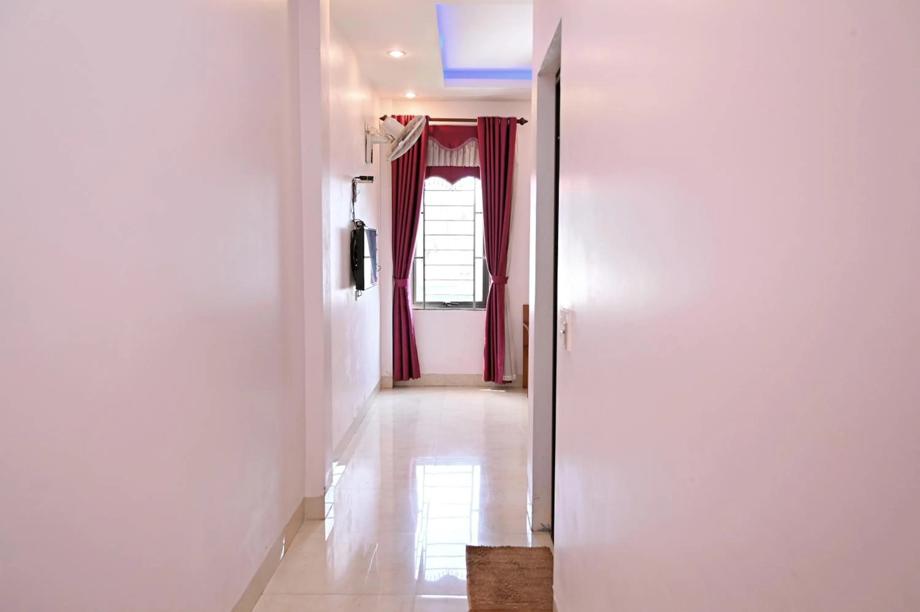 Khách sạn Hoàng Hà River Town