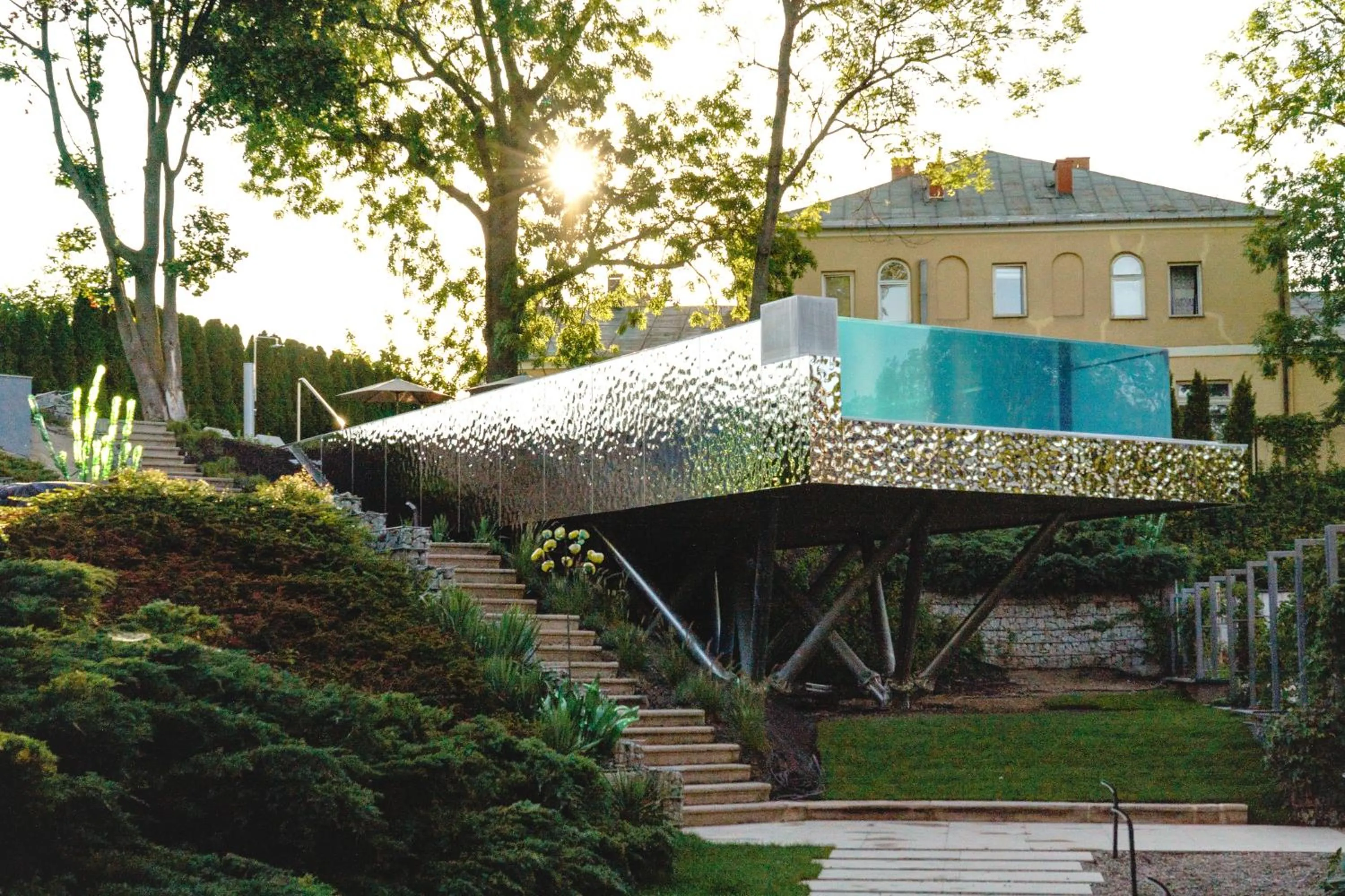 Swimming pool in Bristol Art & Medical SPA