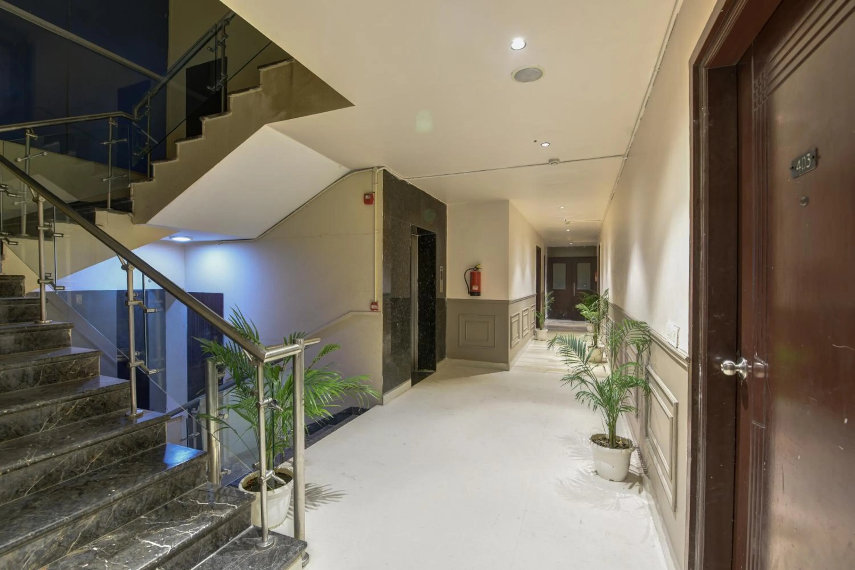 Lobby or reception in Qotel Comfort AT Residency Kaushambi Anand Vihar