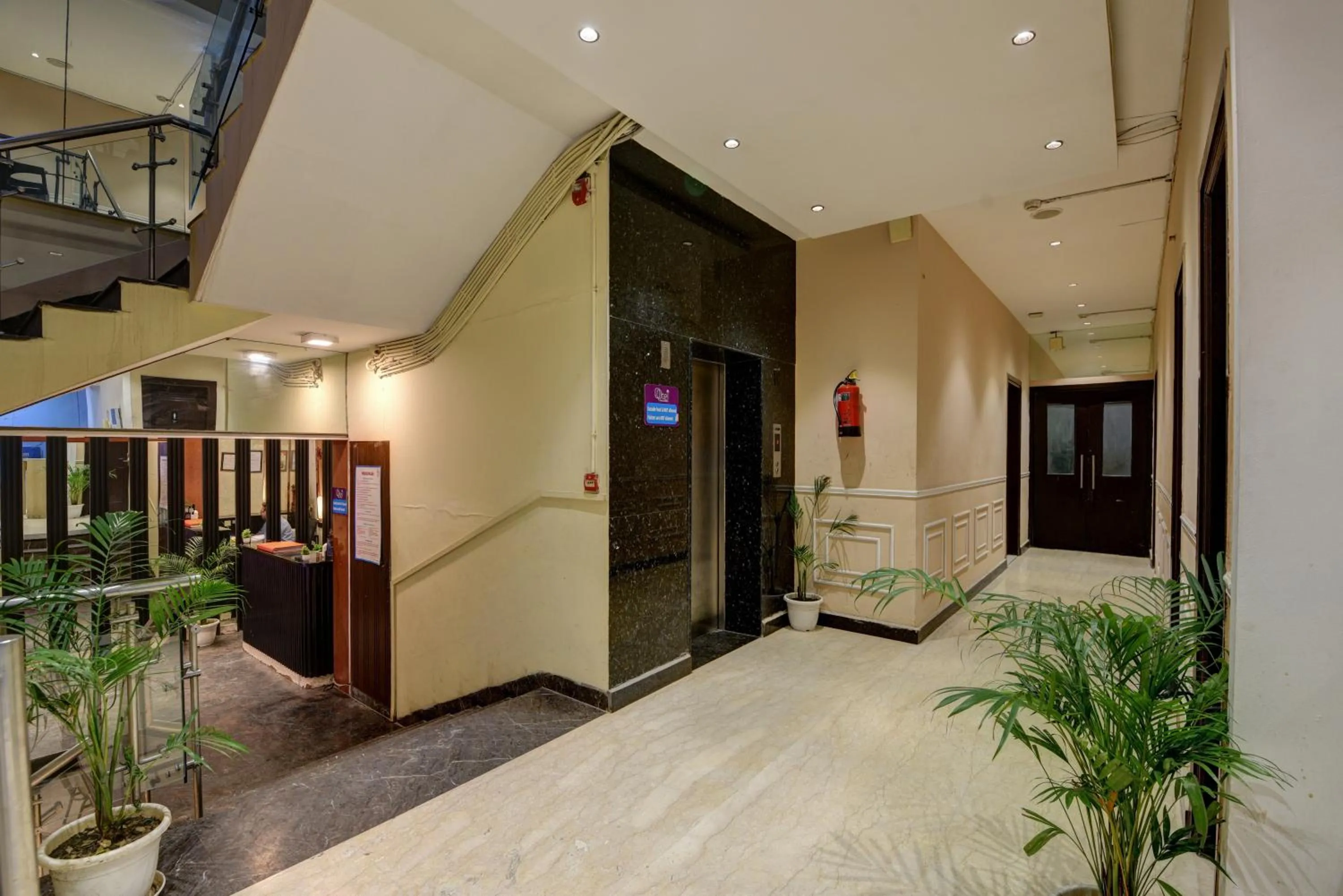 Lobby or reception in Qotel Comfort AT Residency Kaushambi Anand Vihar