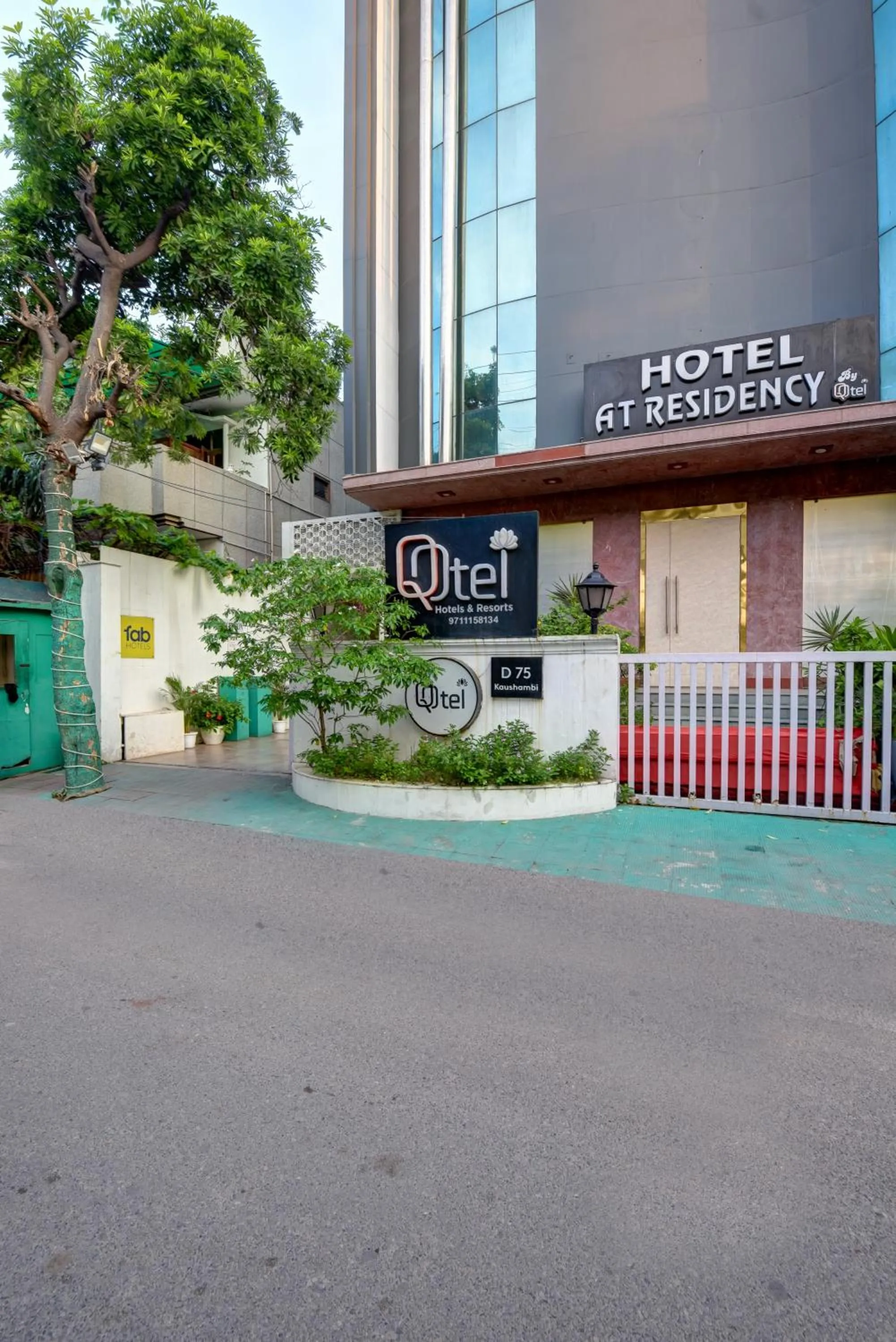 Property building in Qotel Comfort AT Residency Kaushambi Anand Vihar