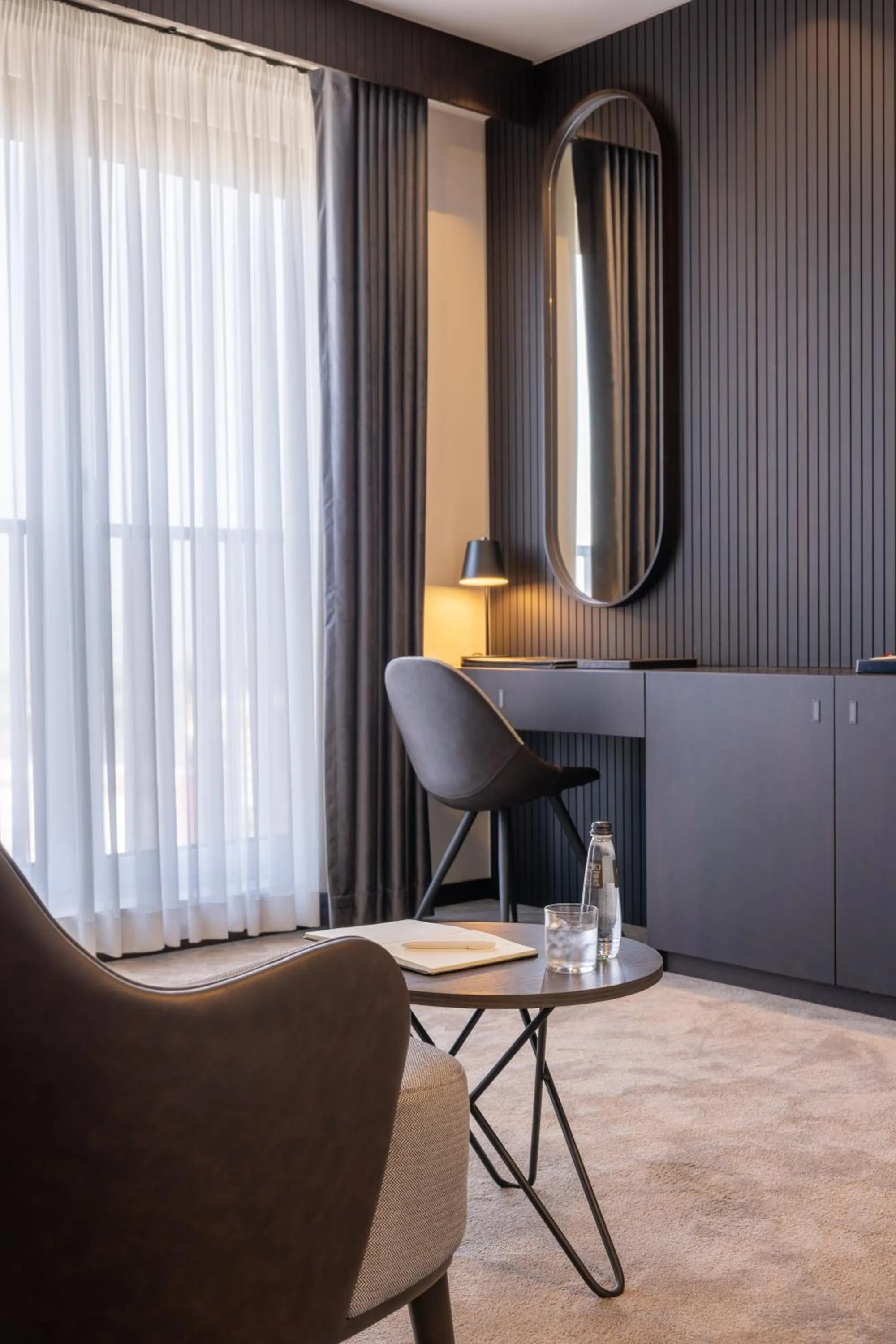 Seating area in Derand Hotel