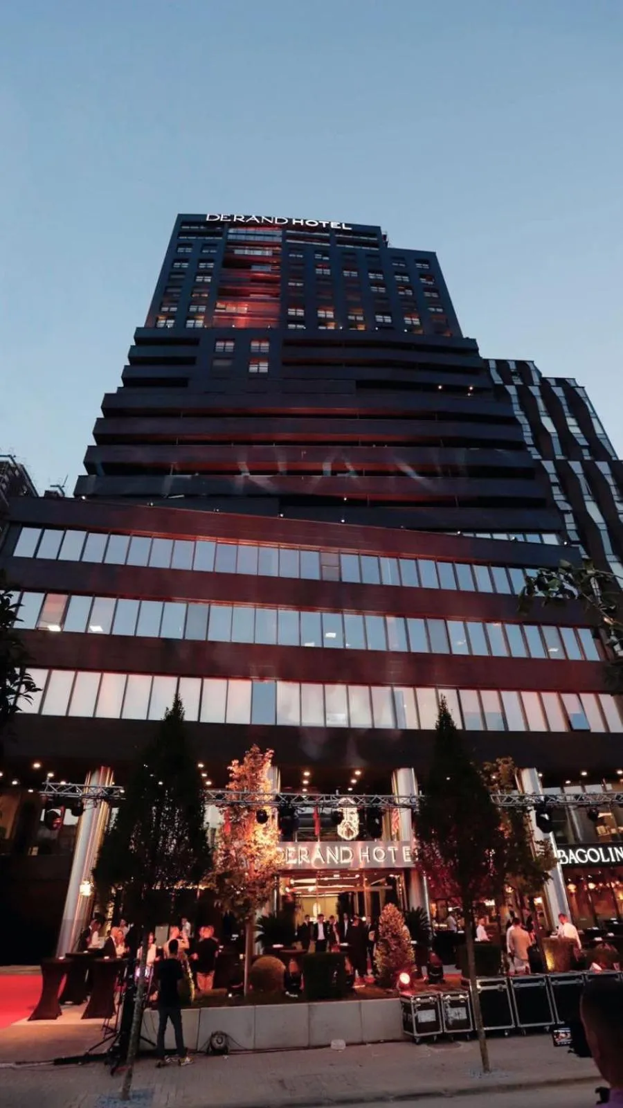 Property building in Derand Hotel