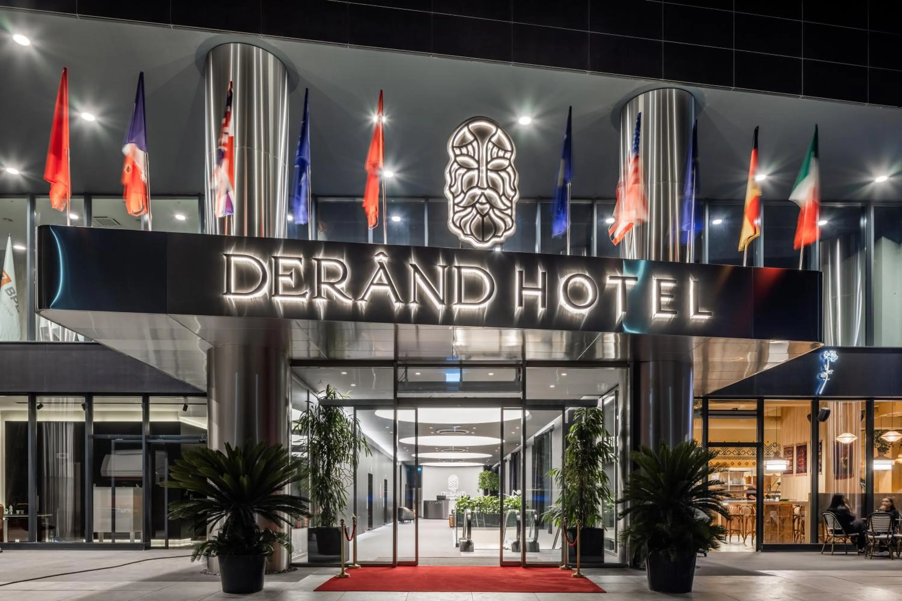 Property building in Derand Hotel