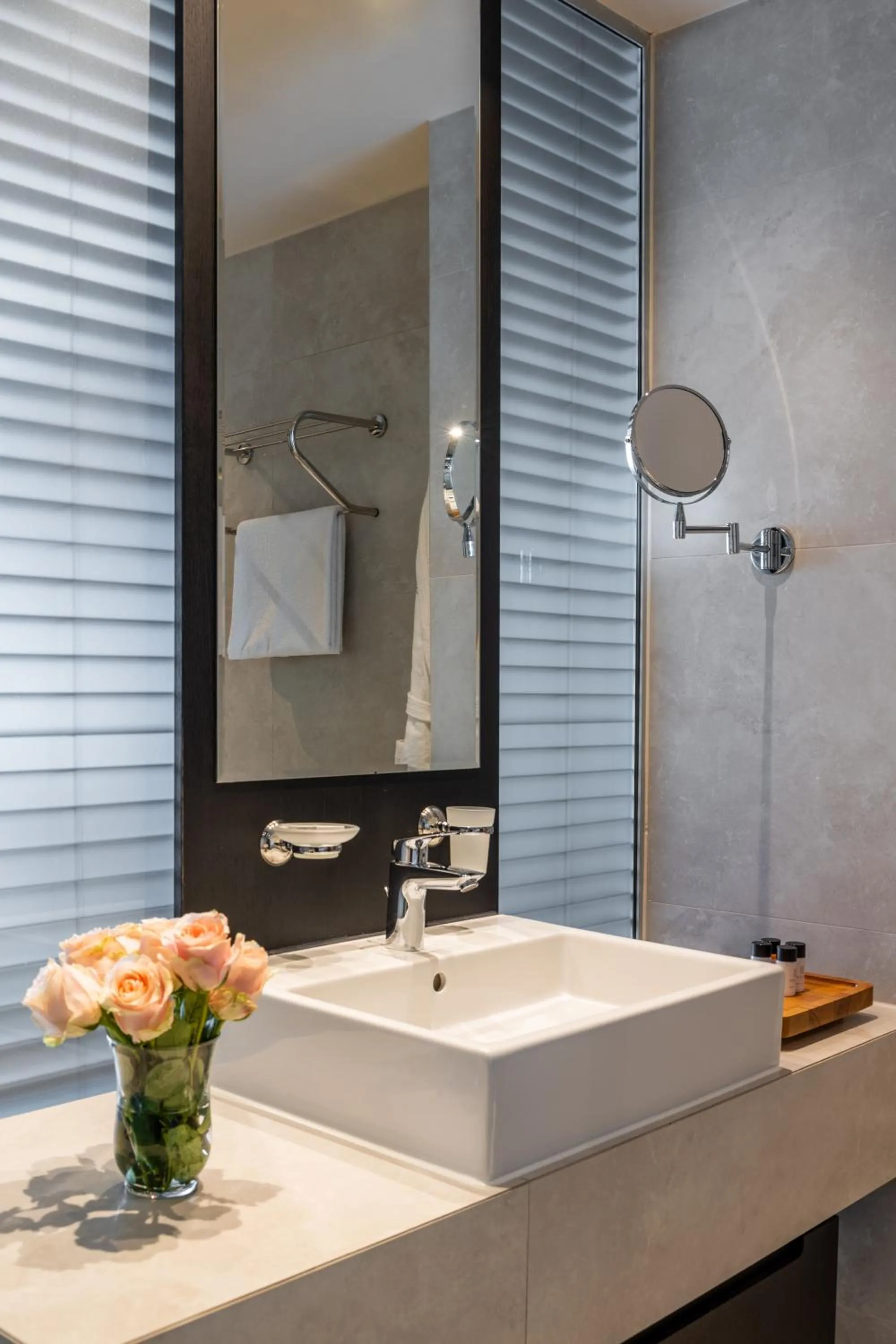 Bathroom in Derand Hotel