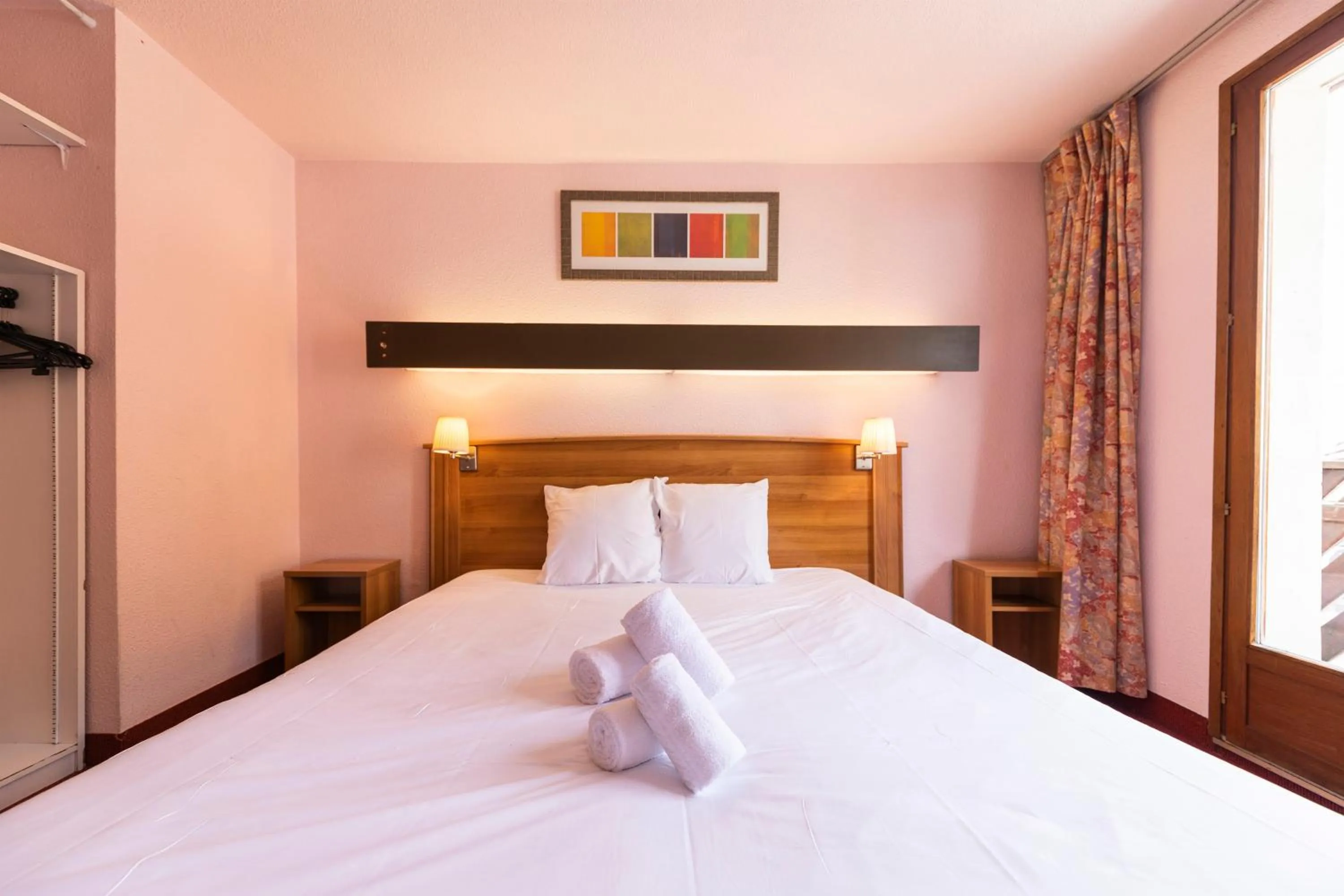 Photo of the whole room in HOTEL DES NEIGES