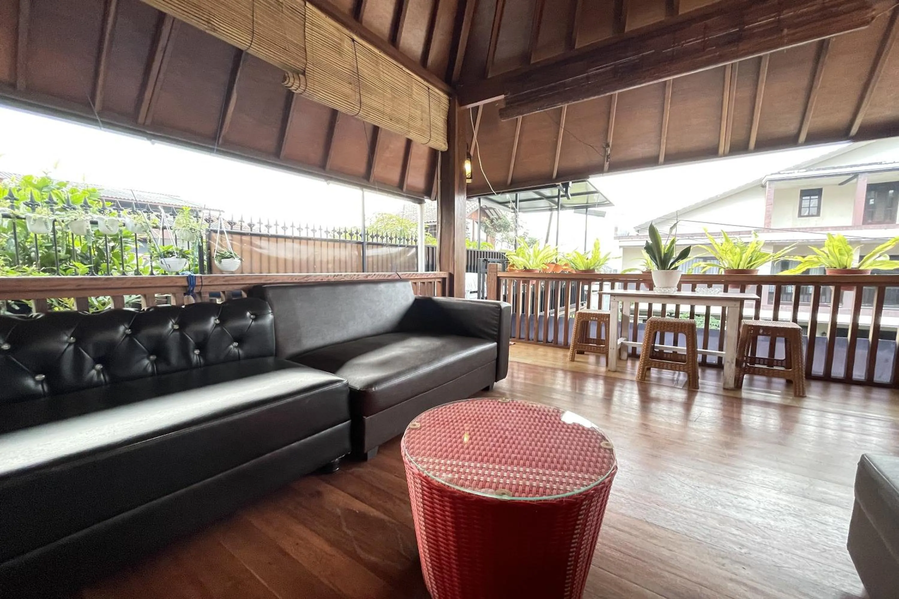 Seating area in Garden Lounge Villa