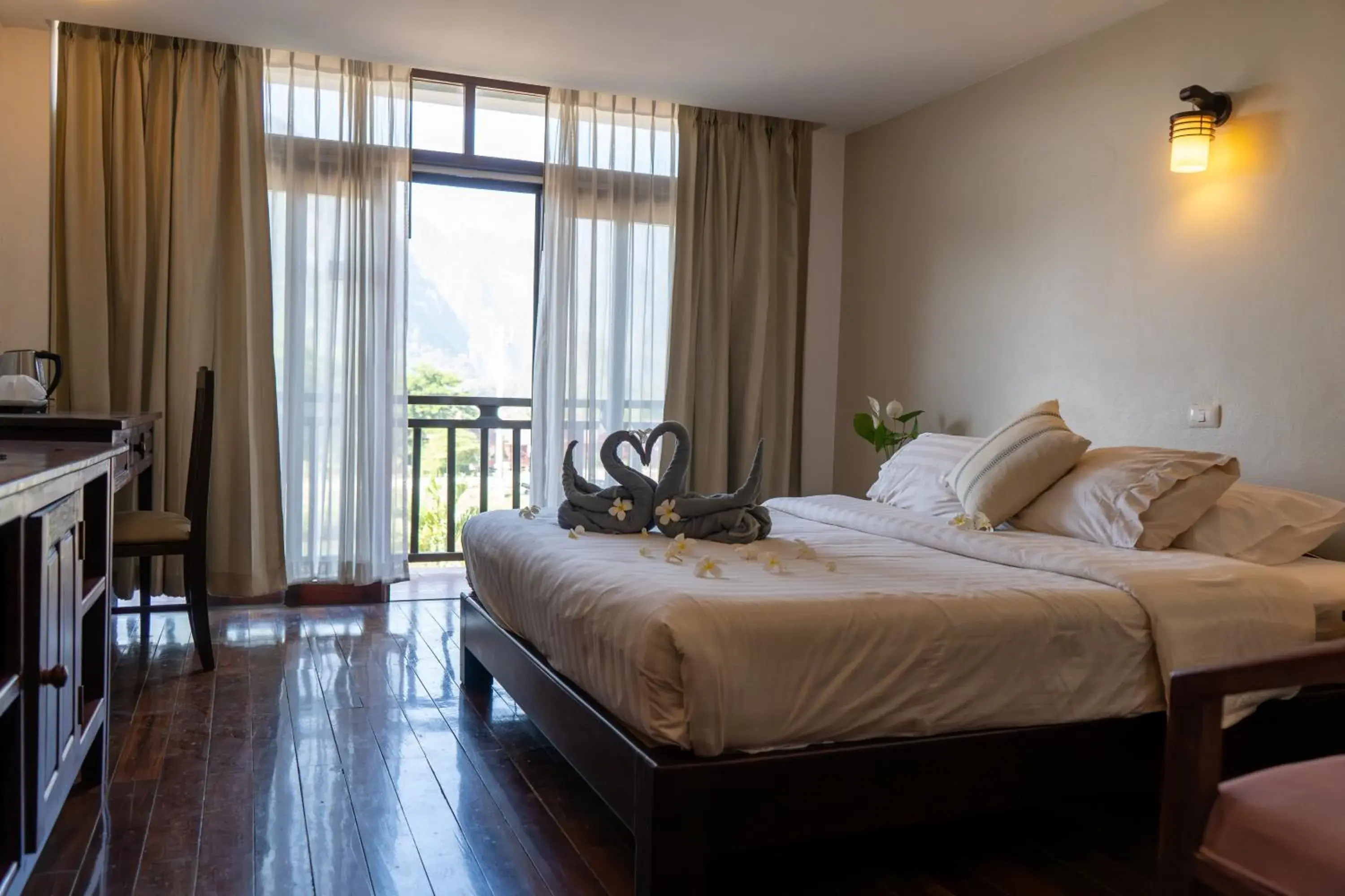 Deluxe Double Room with Balcony in Silver Naga Hotel Deluxe Double Room with Balcony in Silver Naga Hotel