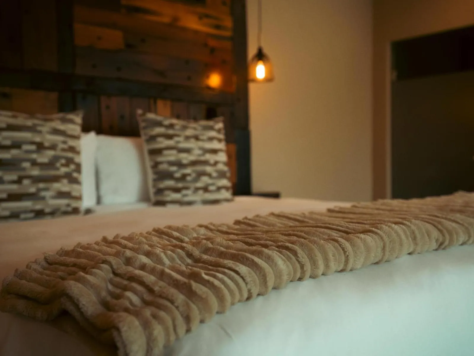 Bed in Shekinah Lion & Game Lodge