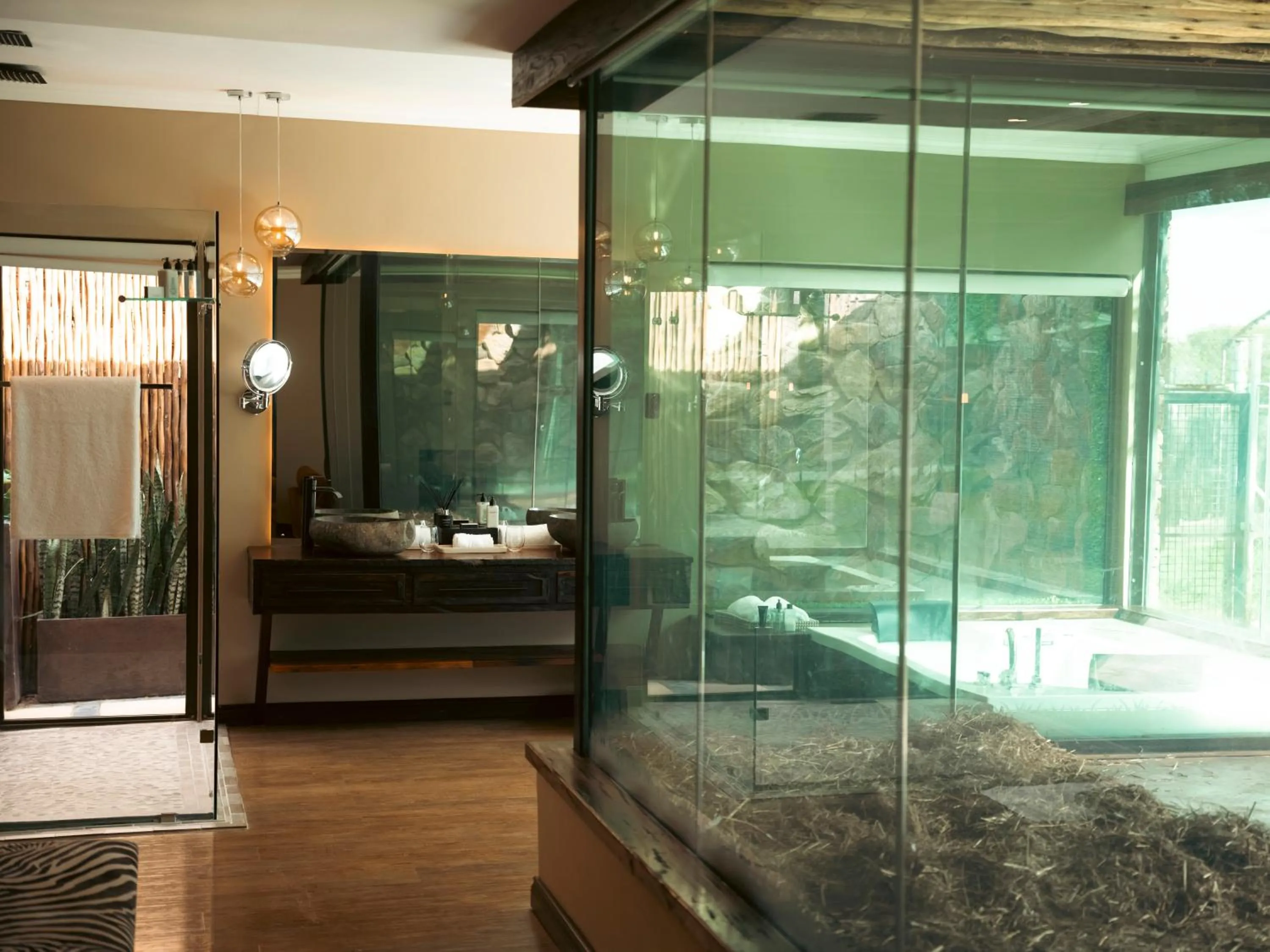 Bedroom, Bed in Shekinah Lion & Game Lodge