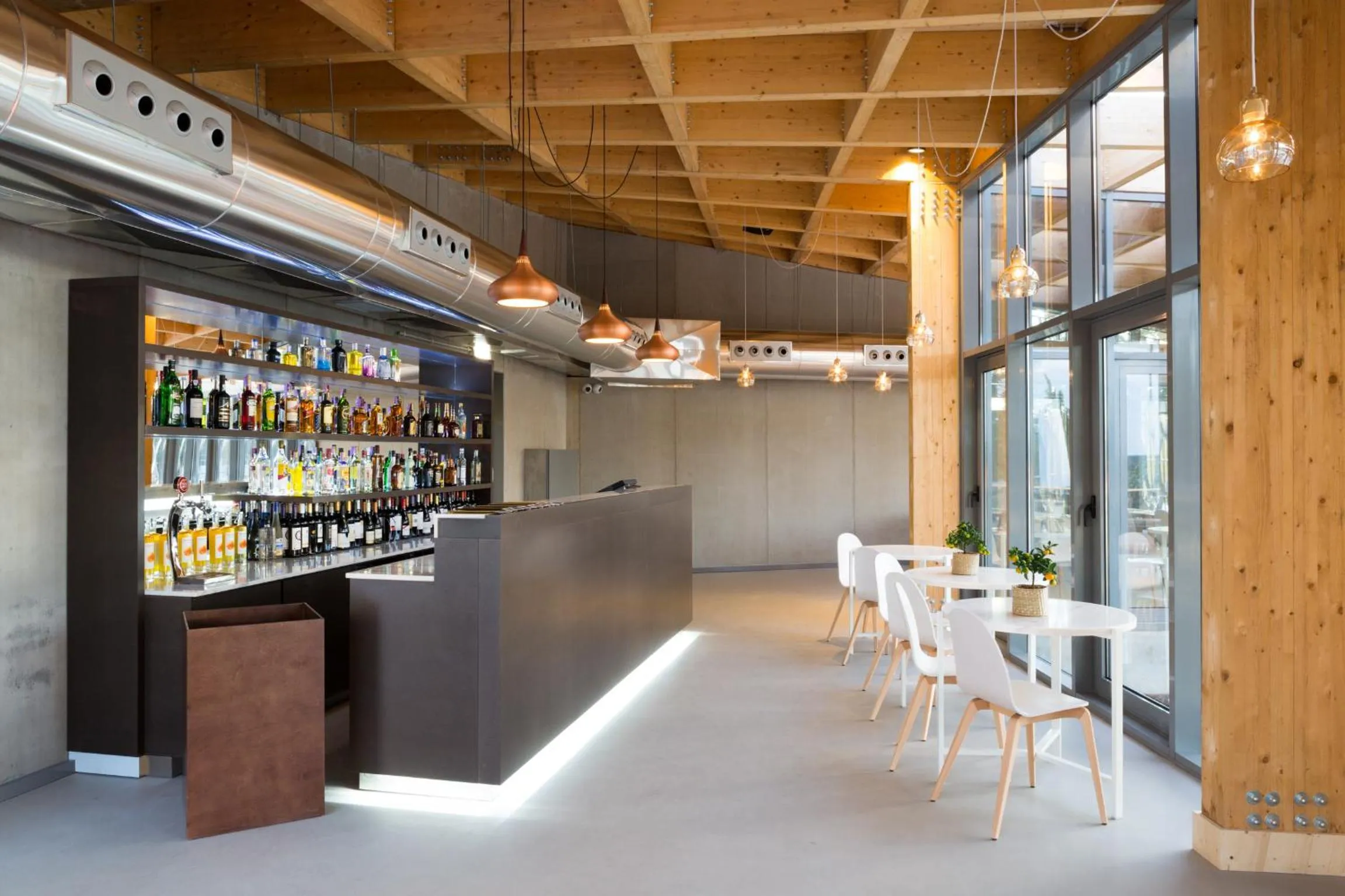 Lounge or bar in OZADI Tavira Hotel