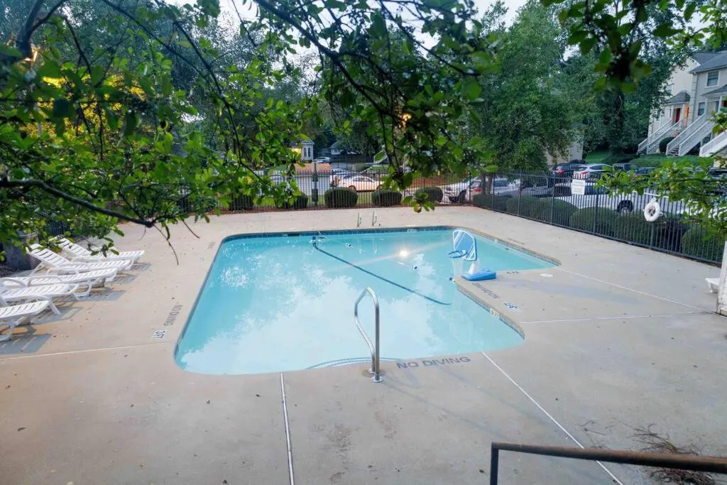 Cozy 3-Bed Athens Getaway, Right Near UGA!