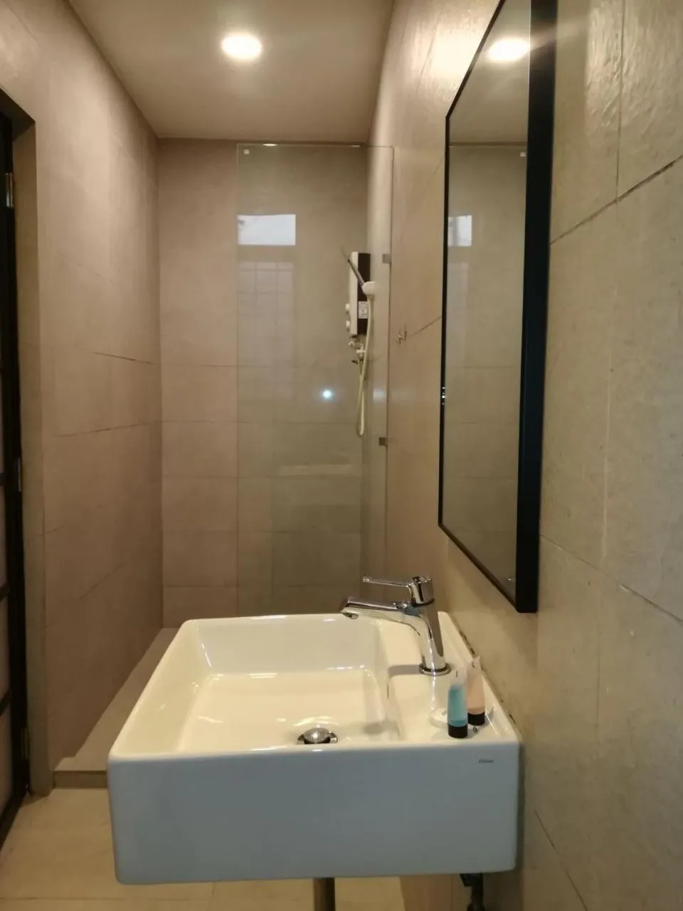 Toilet in The Daily Hotel