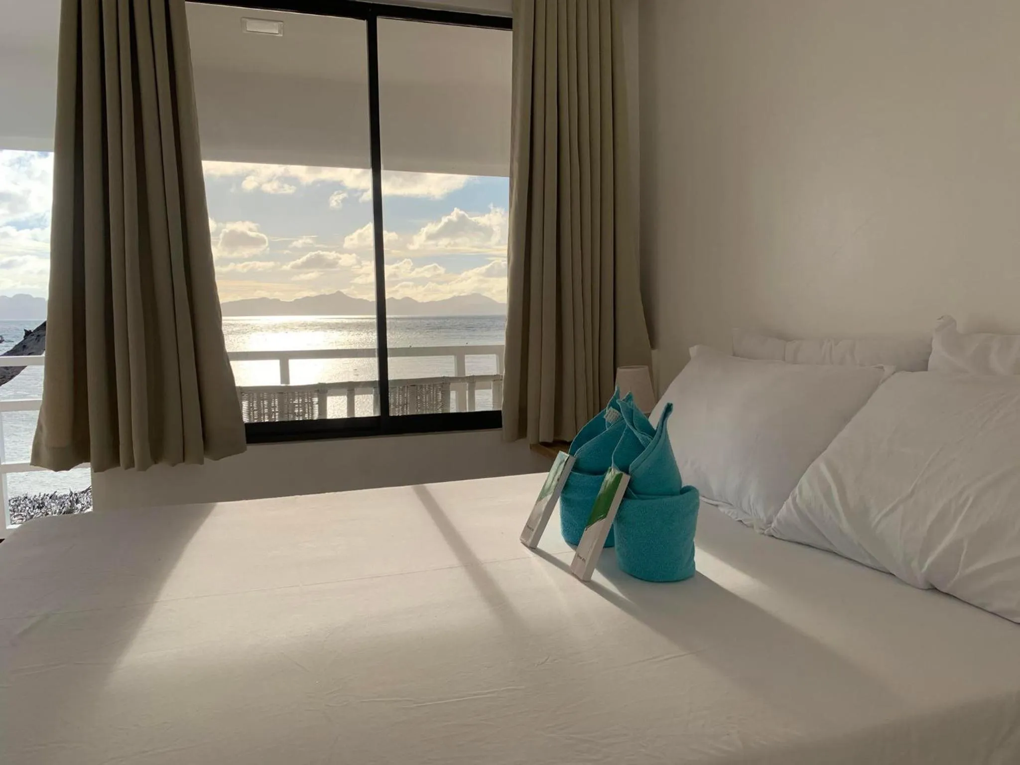 Bed in La Sirenne Inn