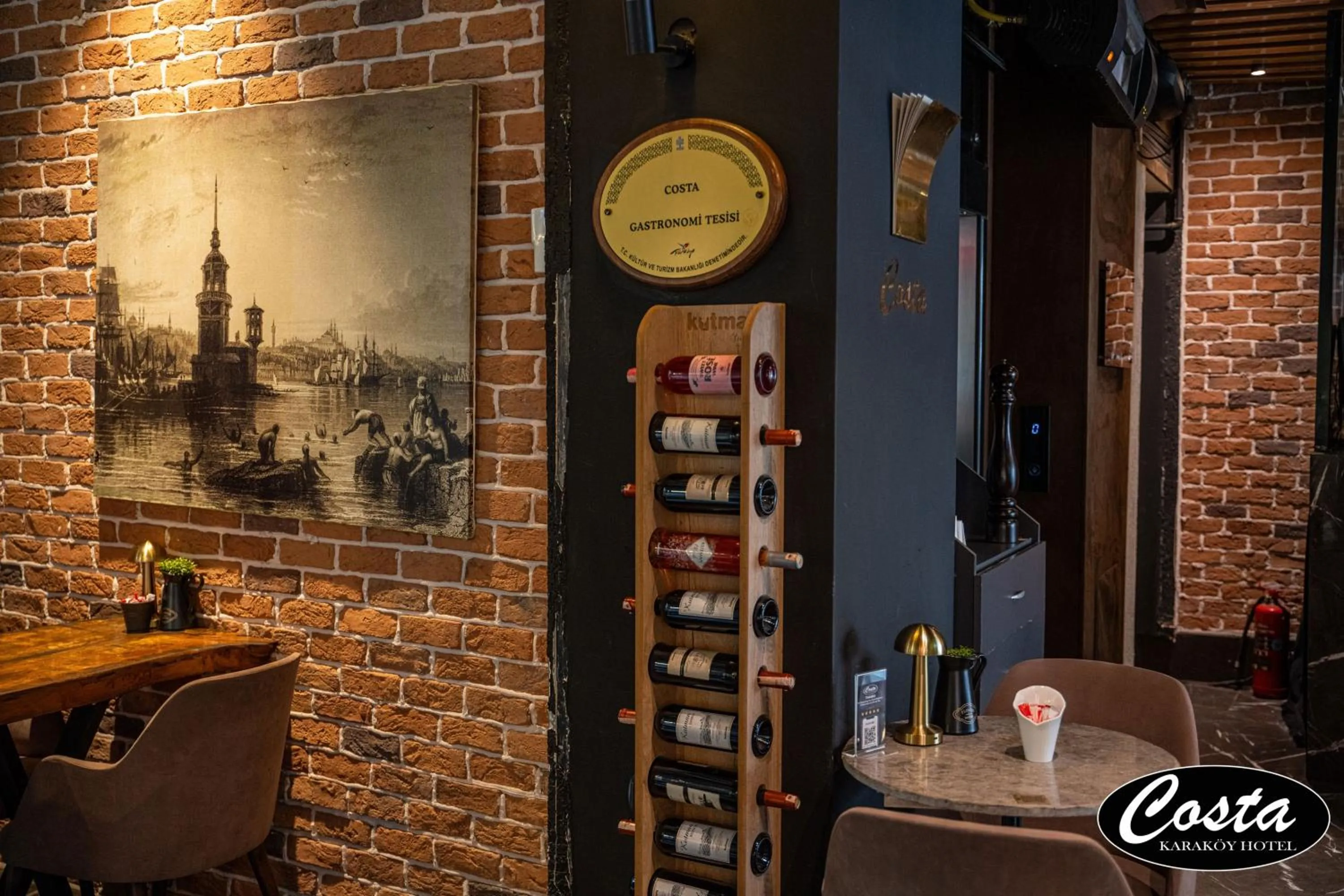 Restaurant/places to eat in Costa Karakoy Hotel