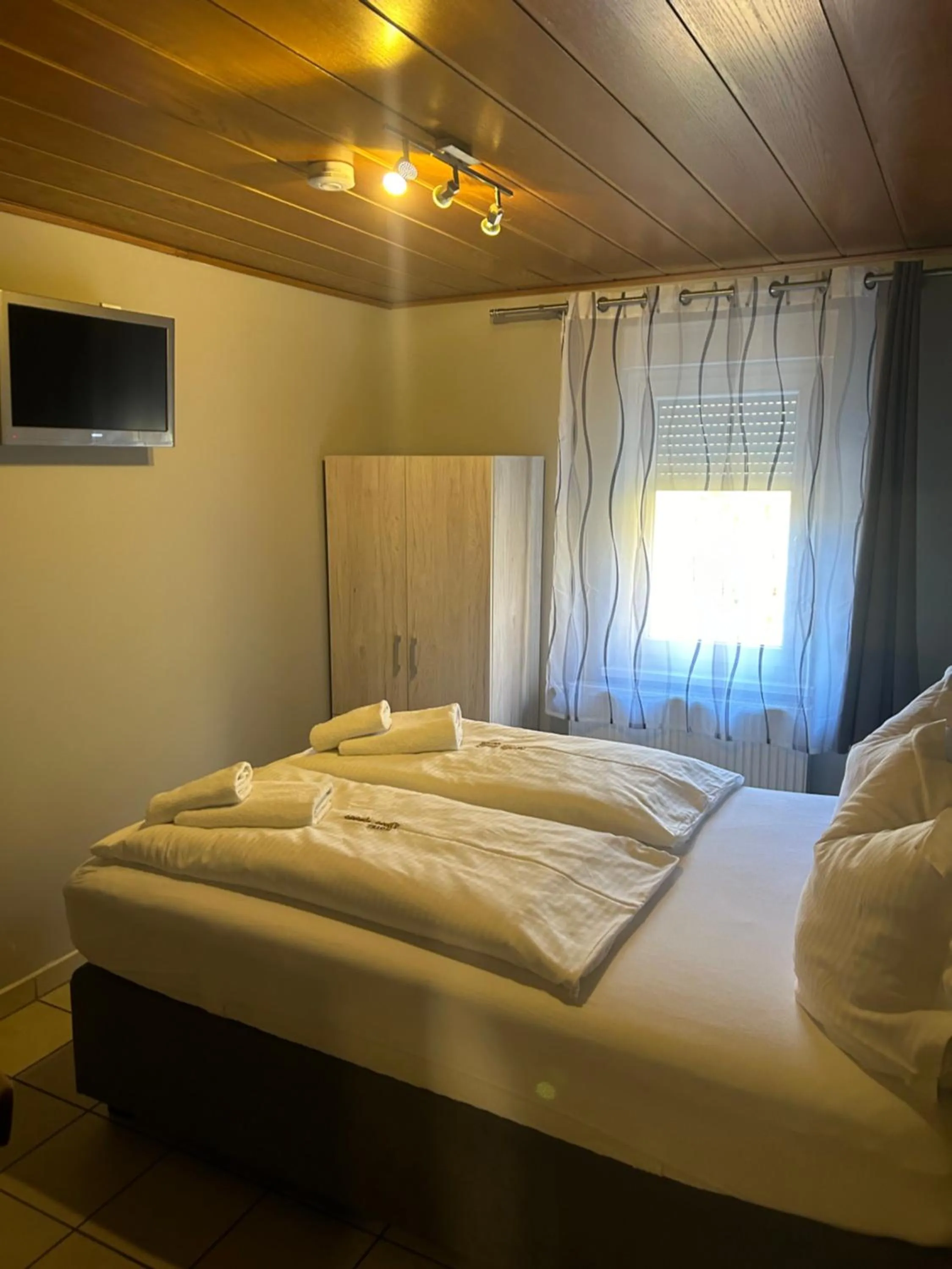 Bed in Gaststätte Pütz