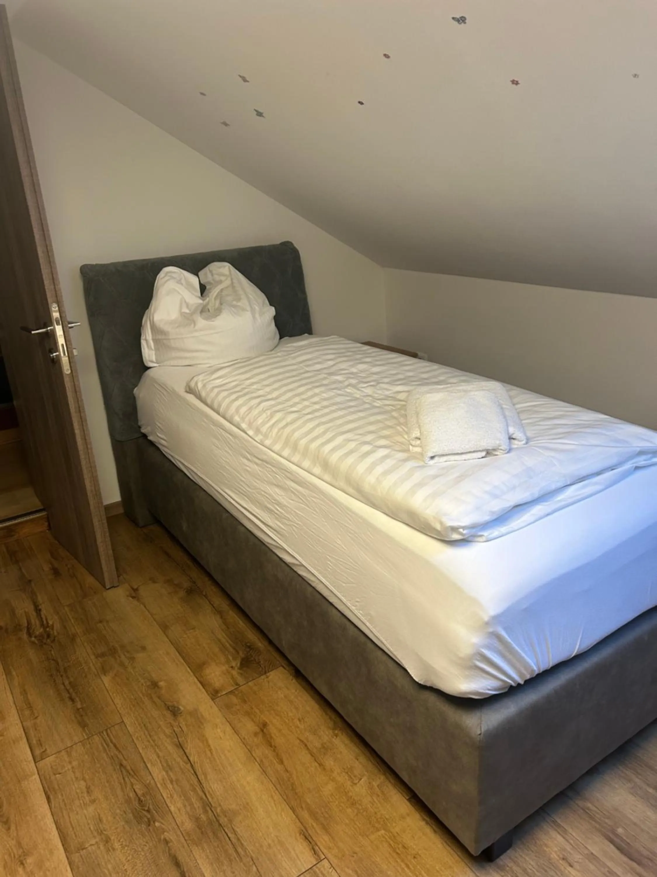 Bed in Gaststätte Pütz