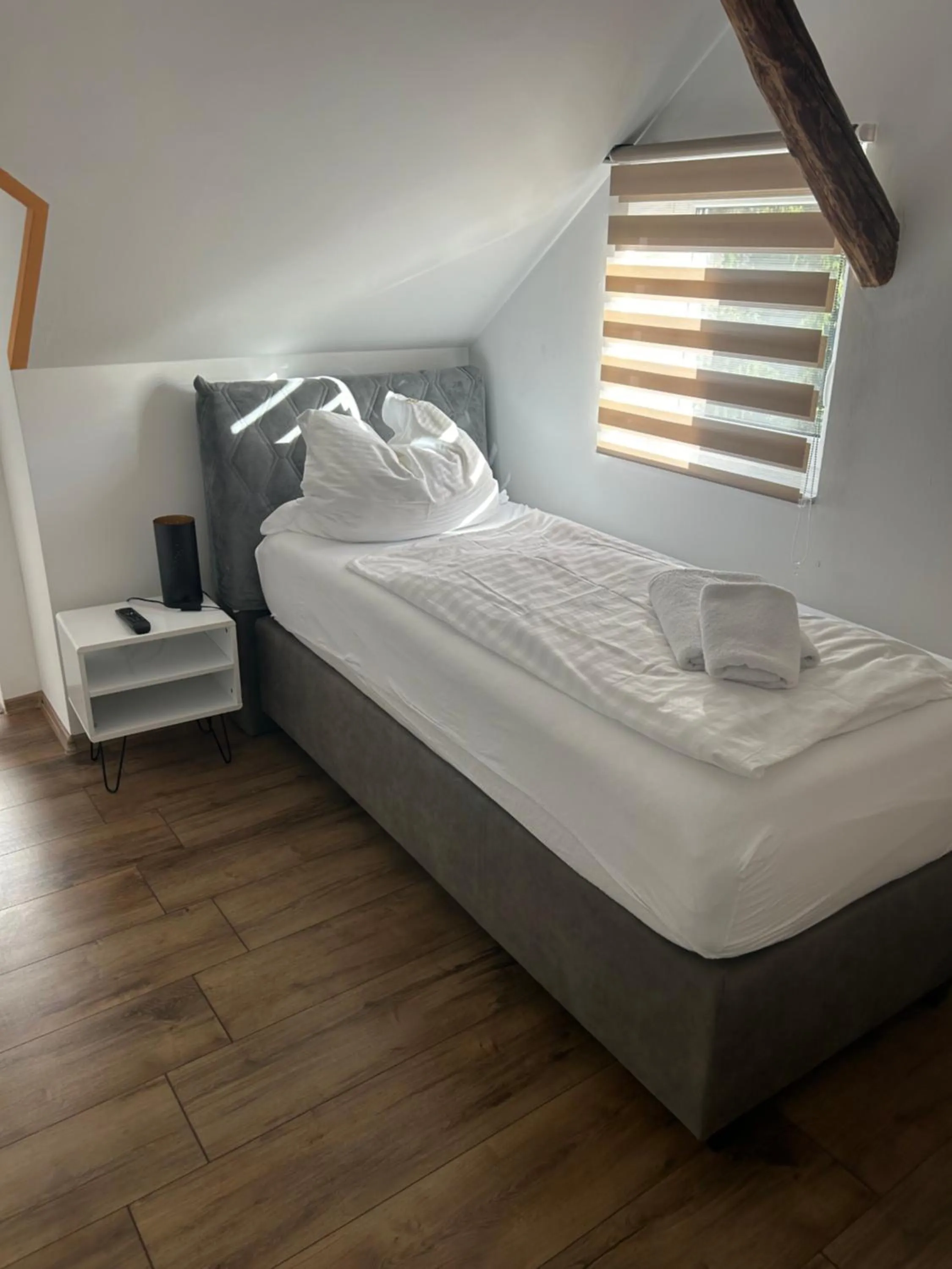 Bed in Gaststätte Pütz