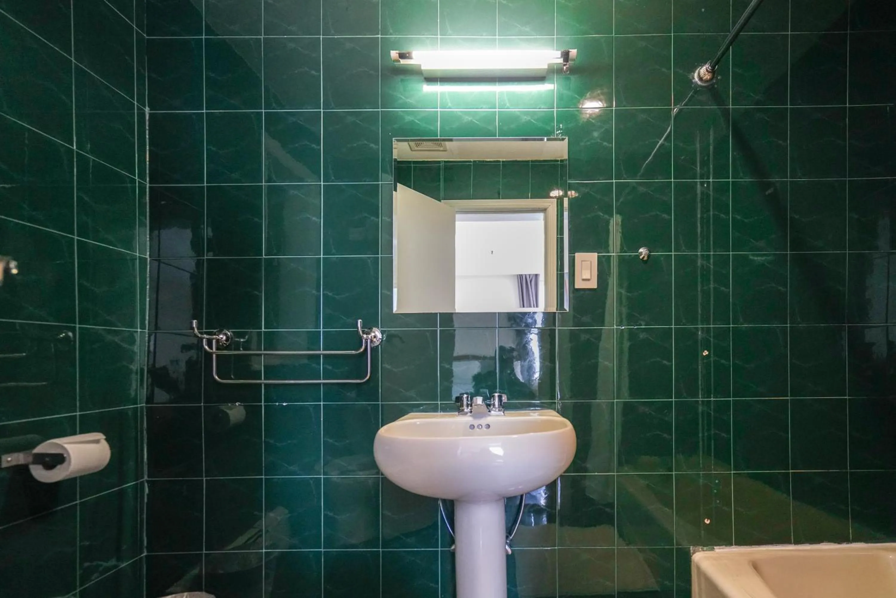 Bathroom in Midtown West Hotel