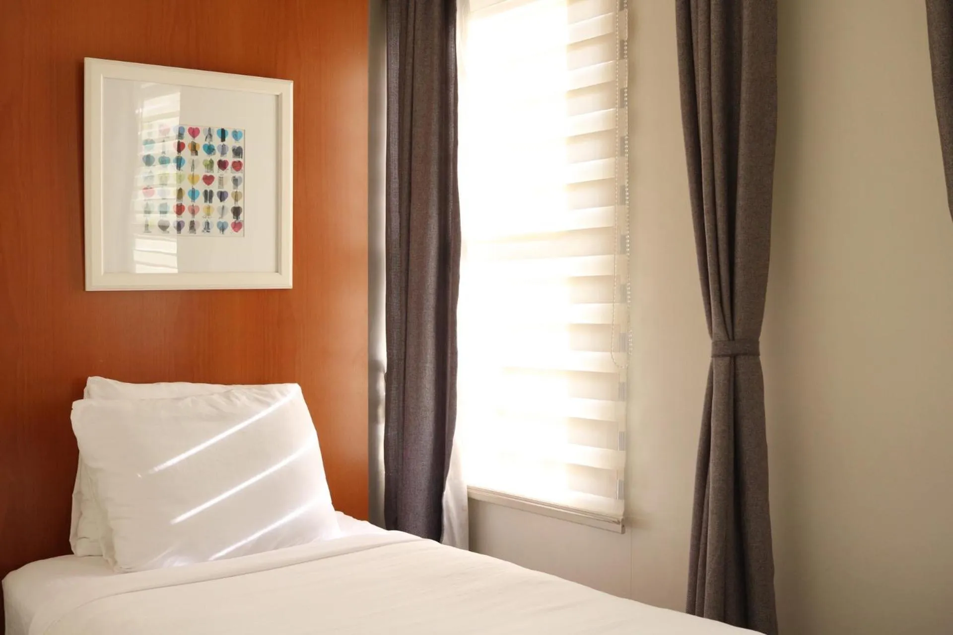 Bed in Midtown West Hotel