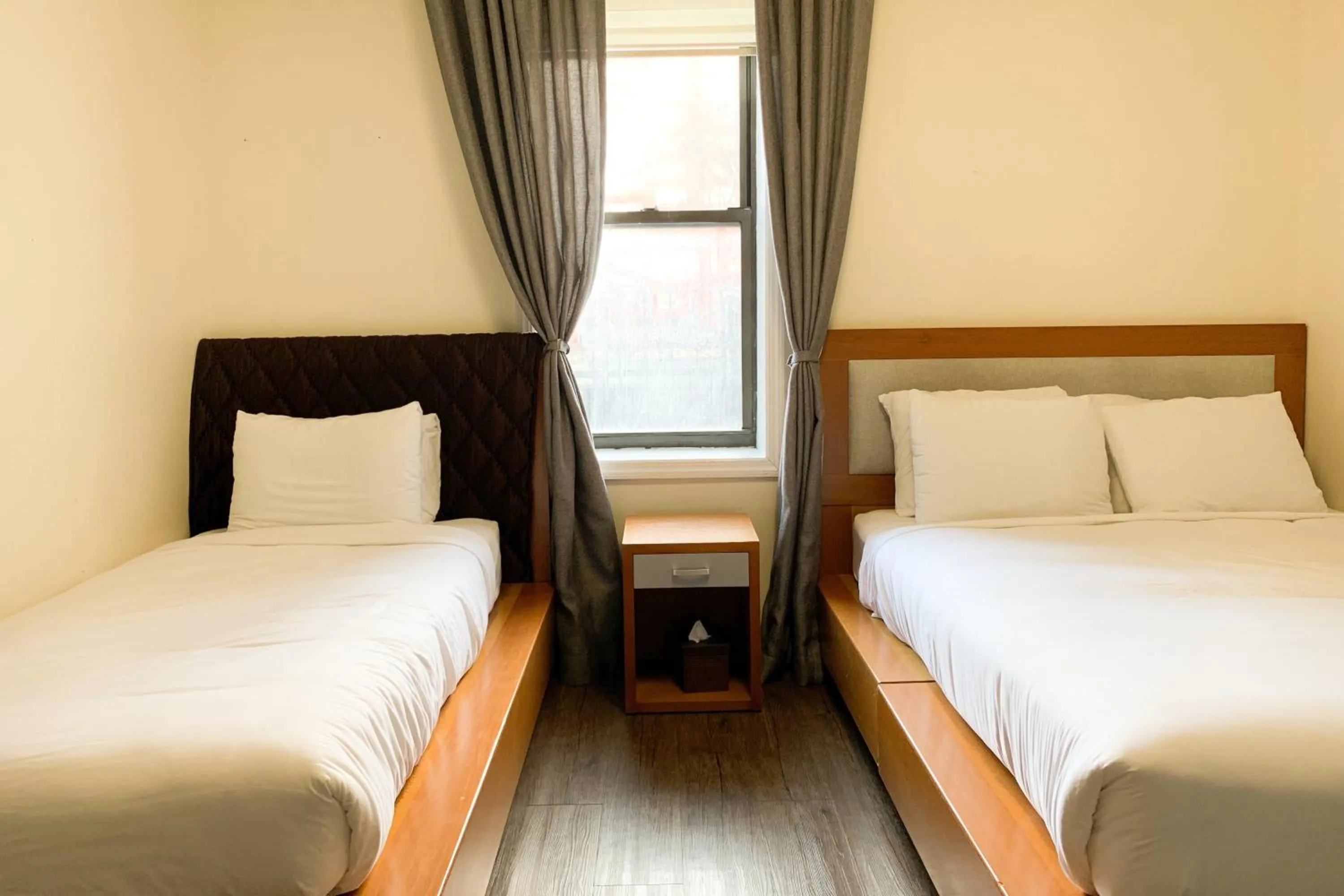 Bed in Midtown West Hotel