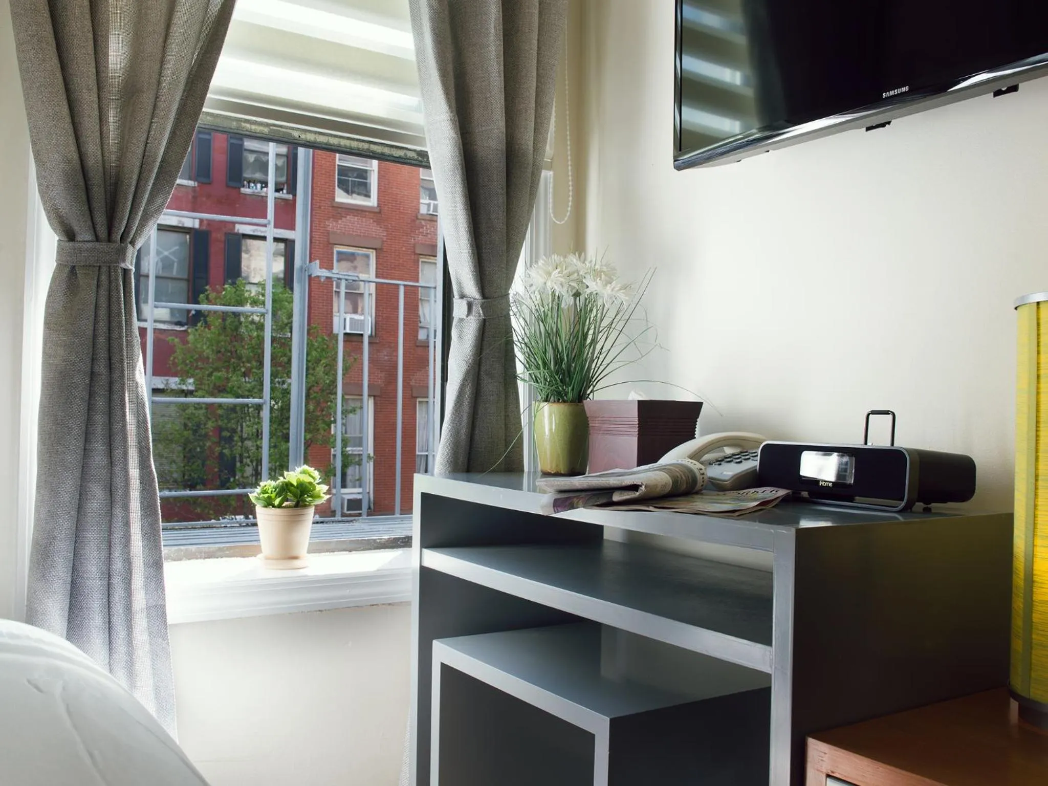 Seating area in Midtown West Hotel