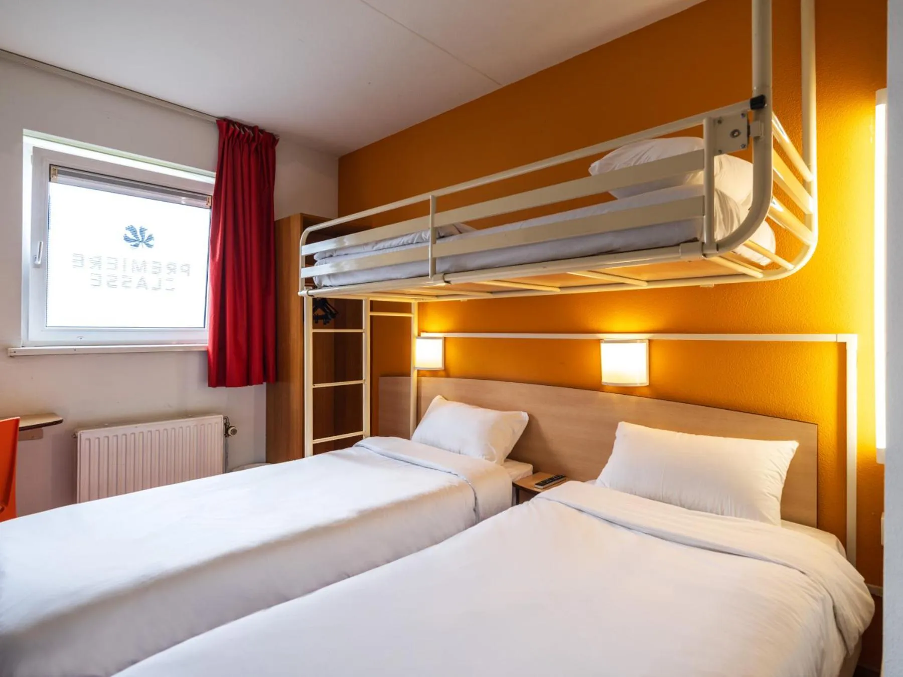 Bed in Premiere Classe Hotel Breda