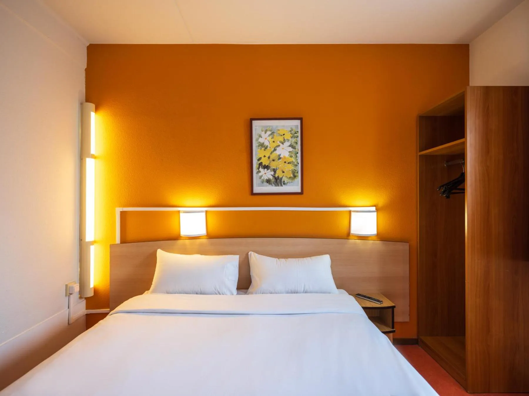 Bed in Premiere Classe Hotel Breda