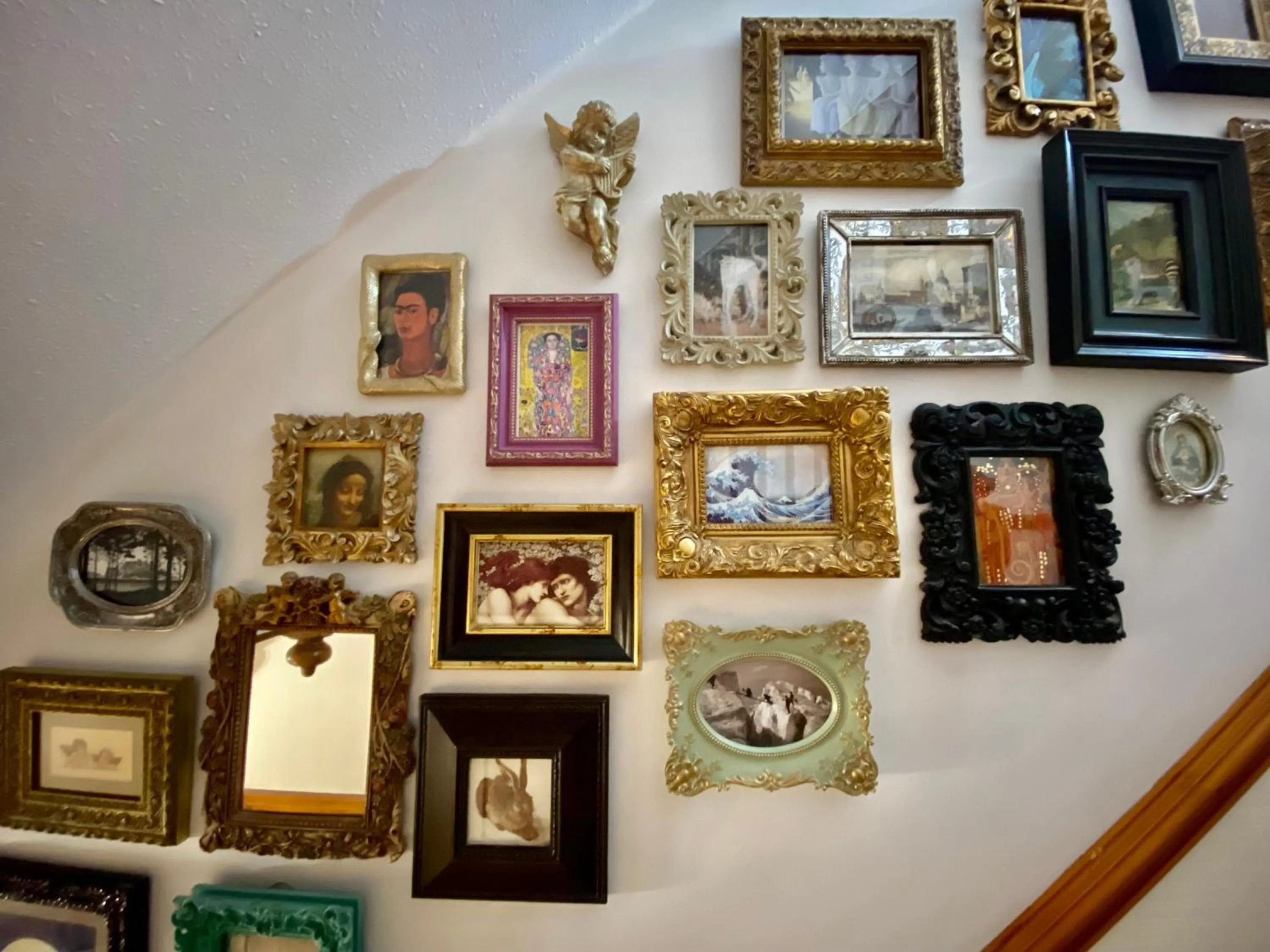 Decorative detail in Elm Tree Lodge