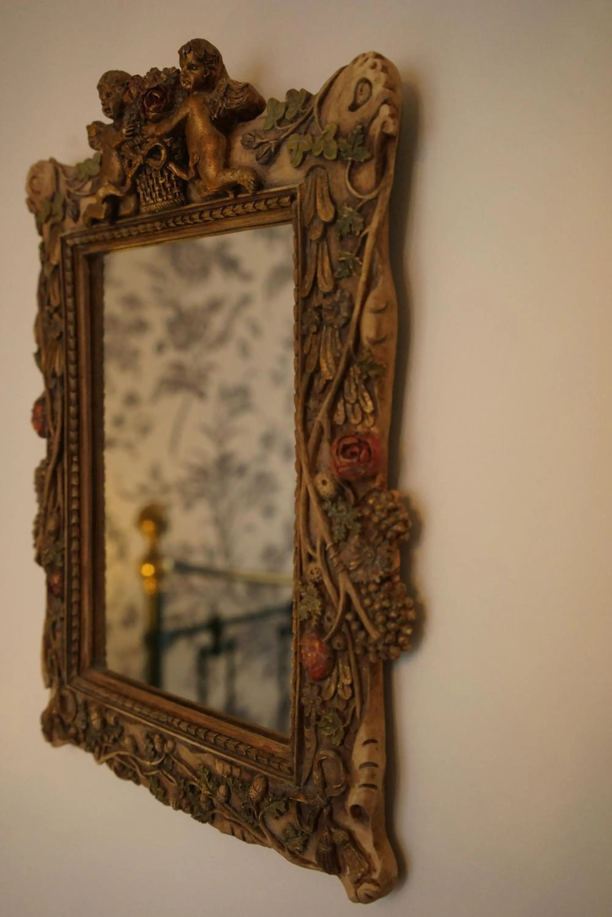 Decorative detail in Elm Tree Lodge