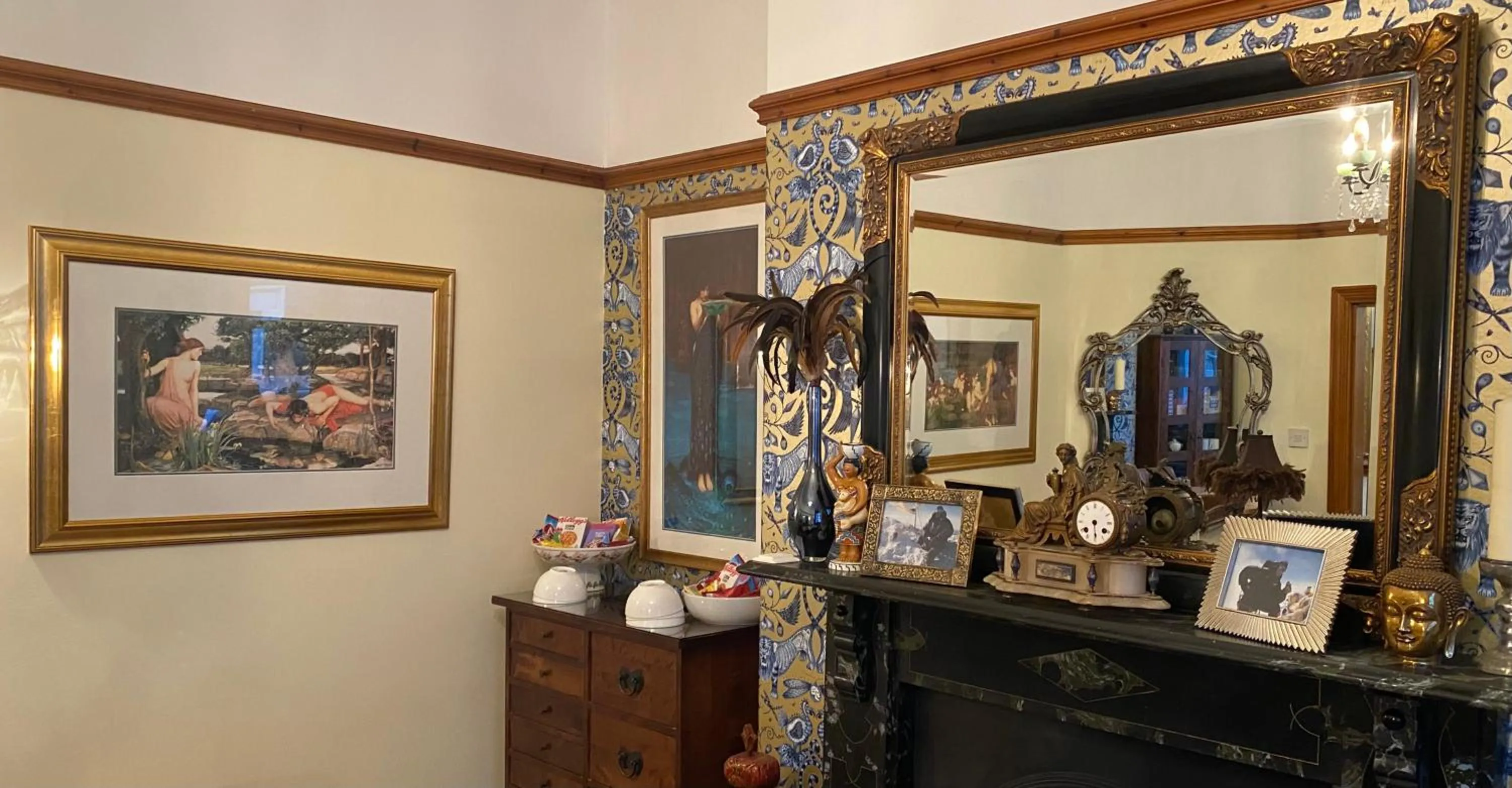 Decorative detail in Elm Tree Lodge