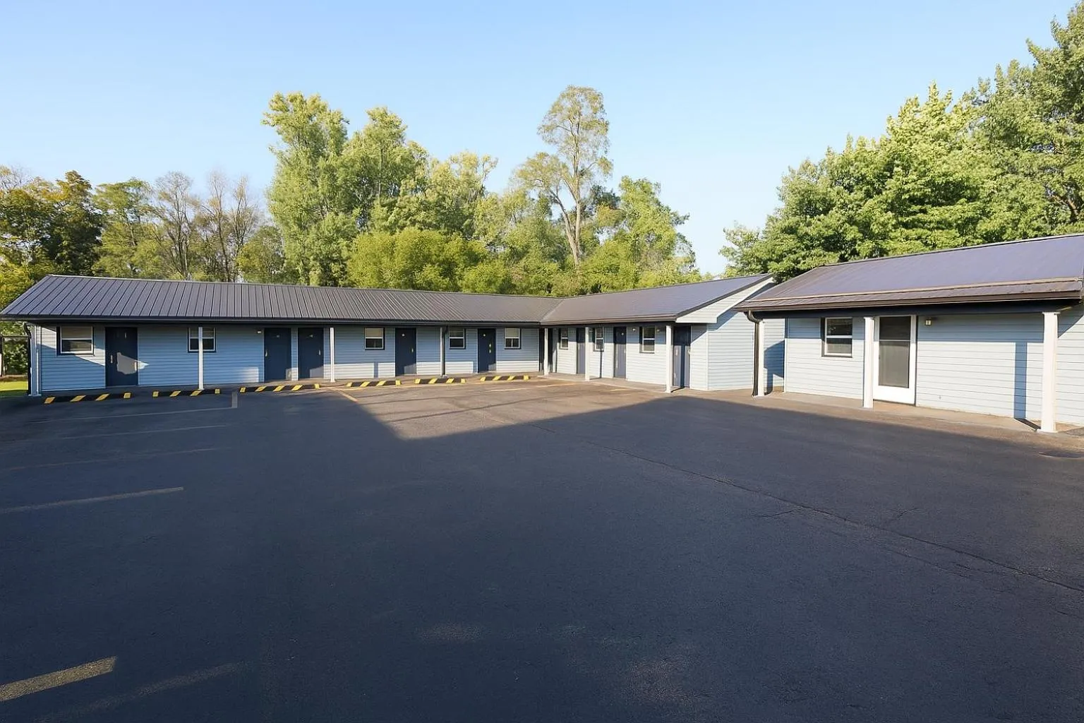 Hillsboro Inn & Suites