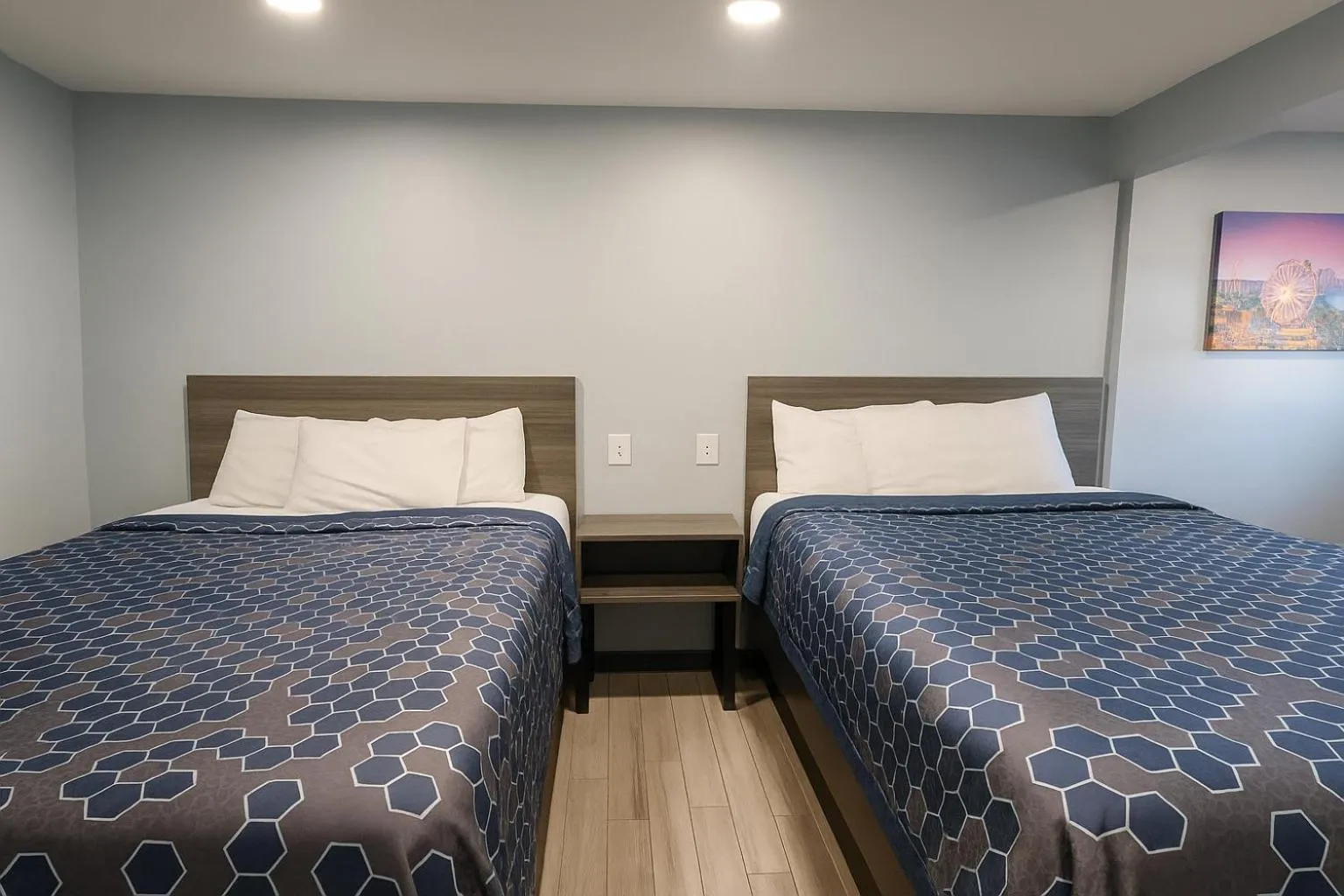 Bed in Hillsboro Inn & Suites