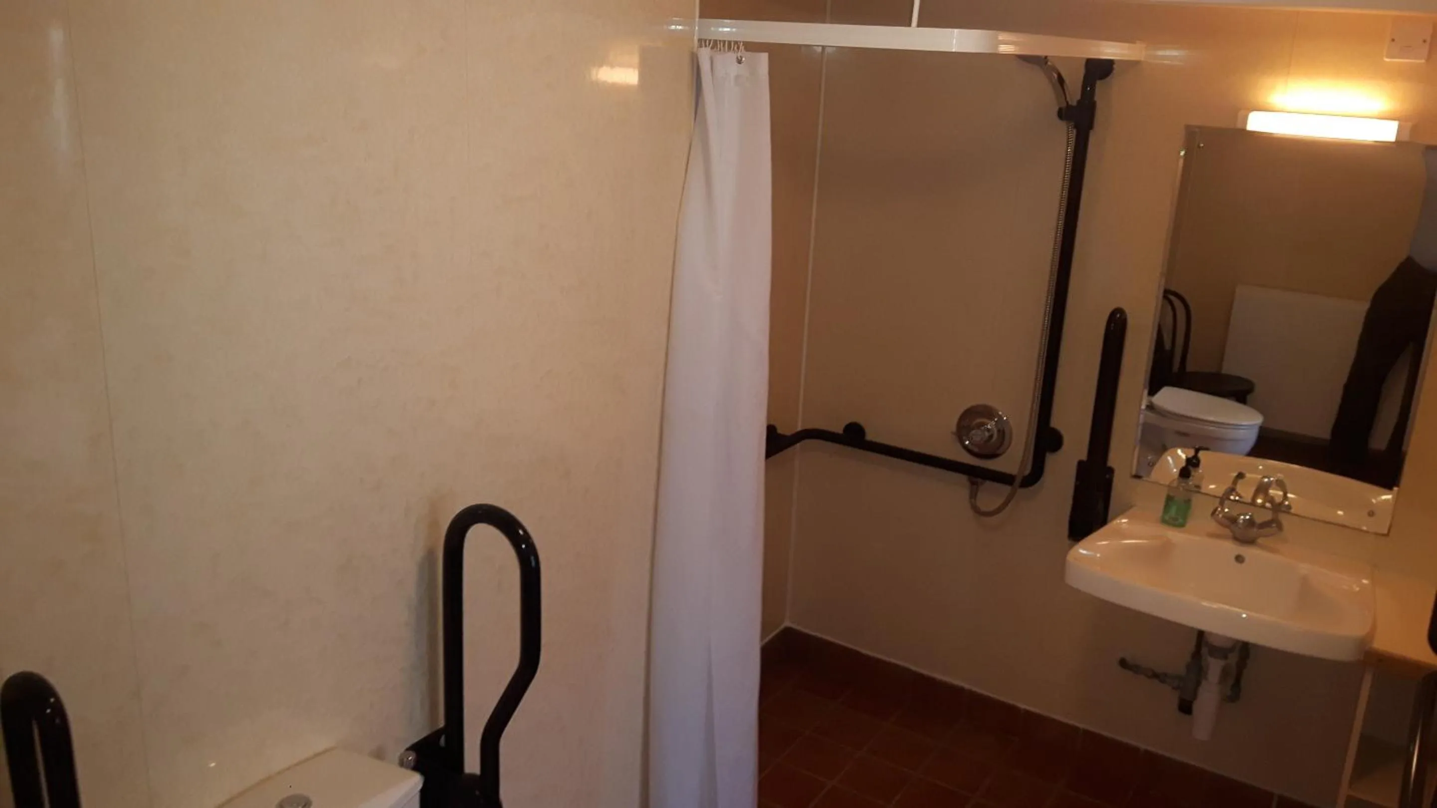 Bathroom in The Old Stables self catering