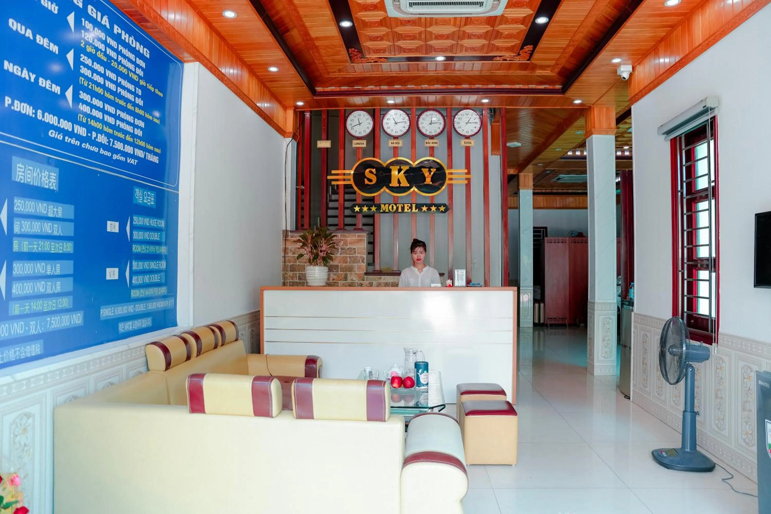 Lobby or reception in SKY HOTEL - KHÁCH SẠN BẮC NINH