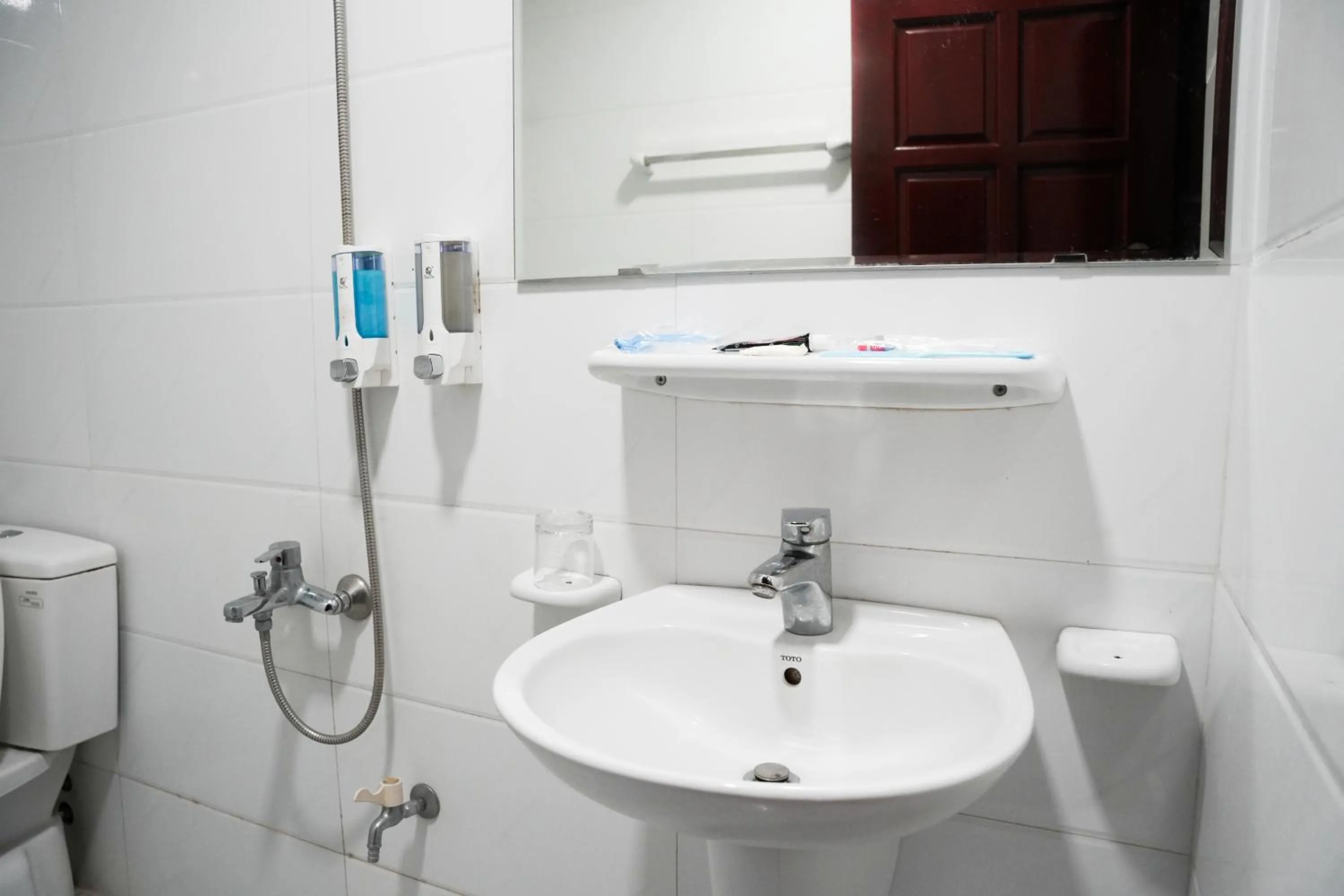 Toilet in SKY HOTEL - KHÁCH SẠN BẮC NINH