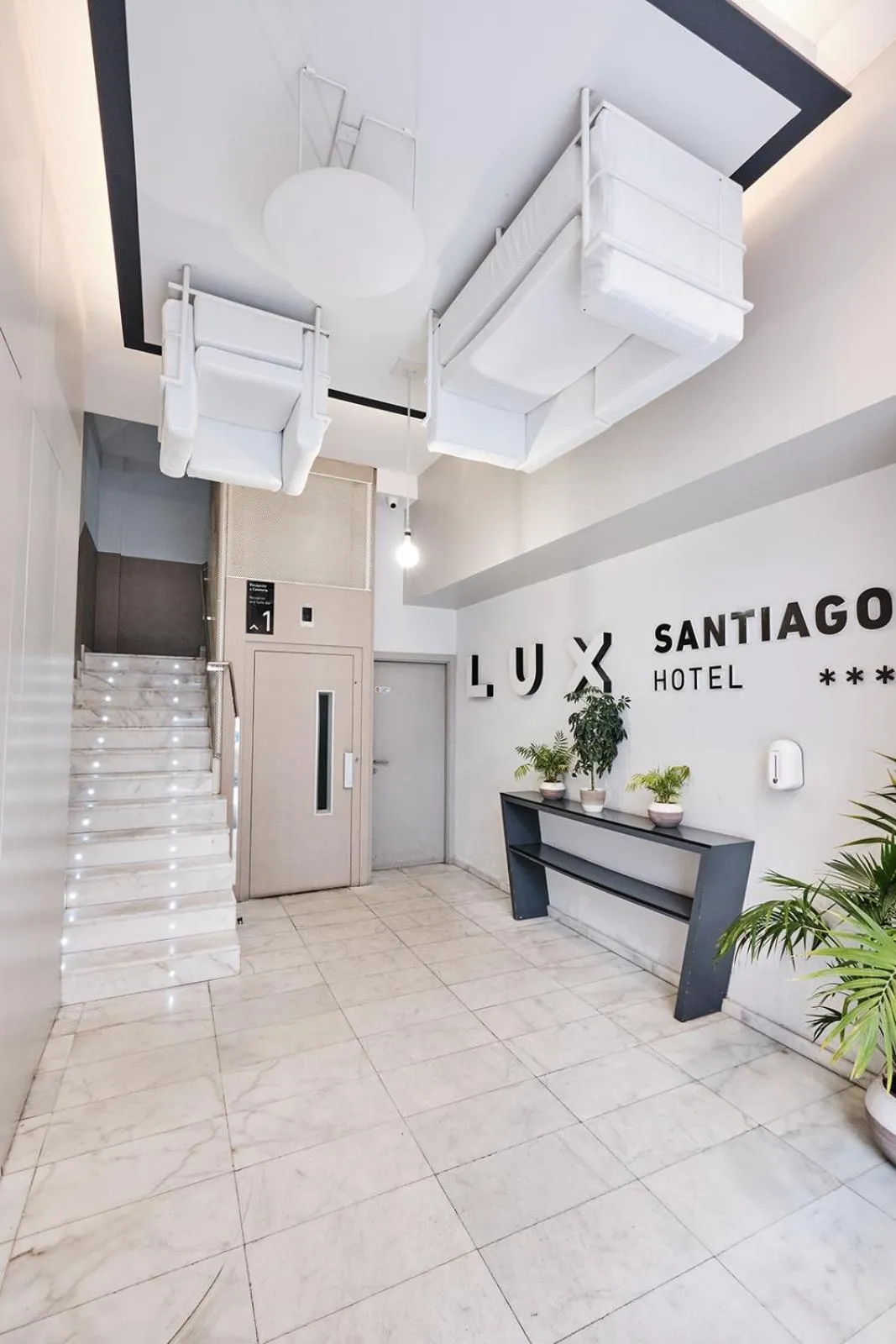 Facade/entrance in Hotel Lux Santiago