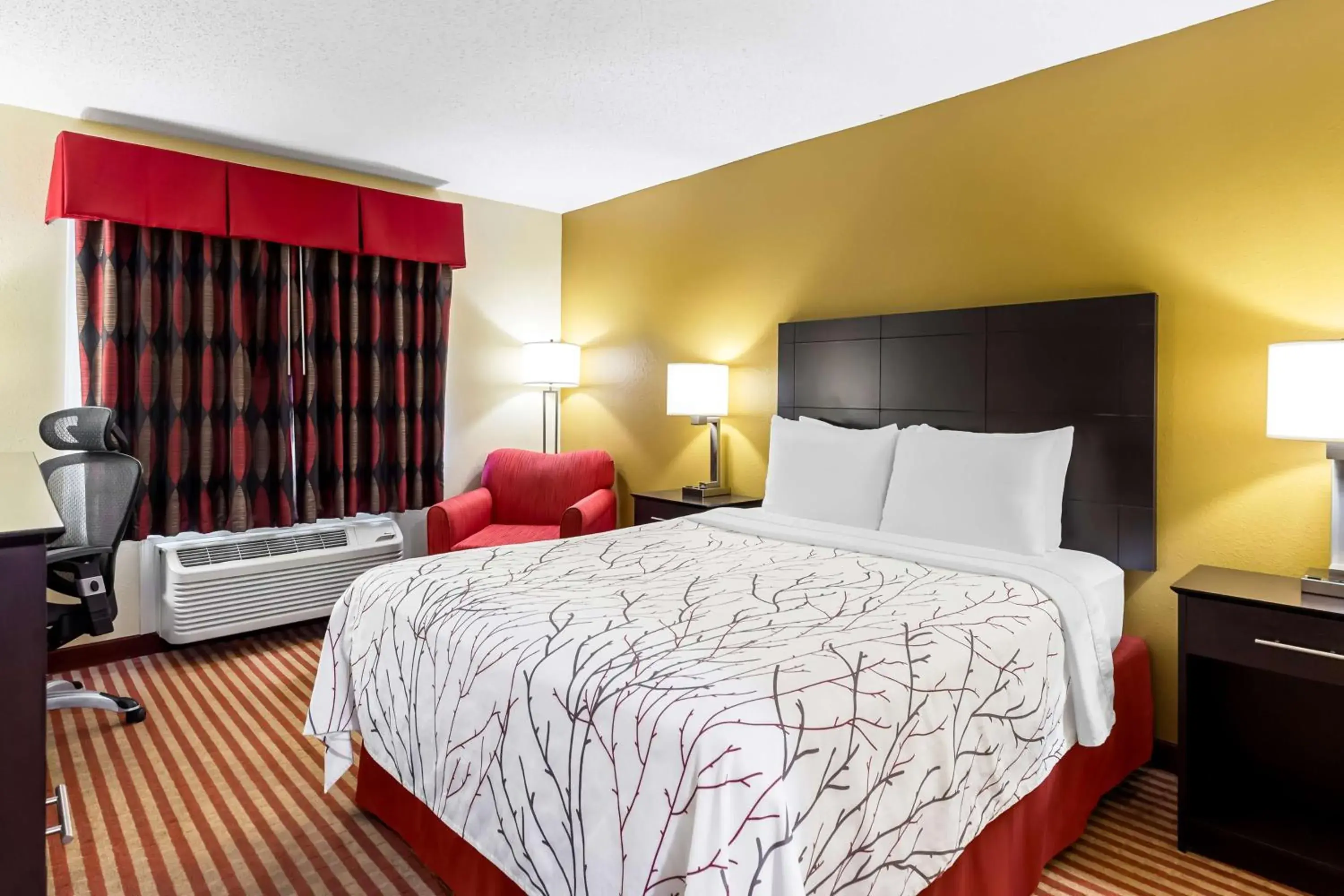 Queen Room - Disability Access in Best Western Jacksonville Inn Queen Room - Disability Access in Best Western Jacksonville Inn